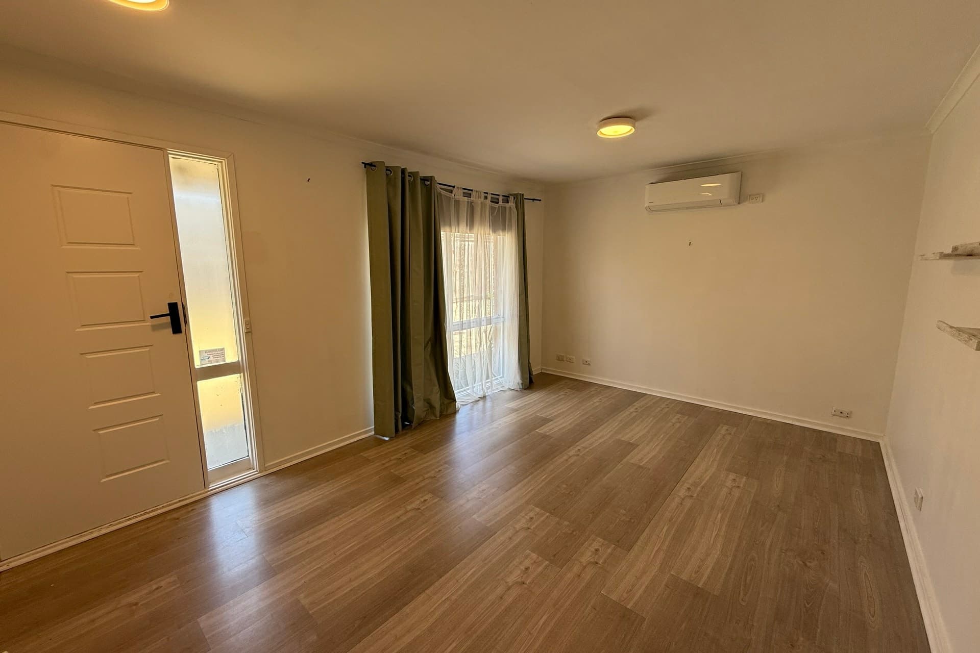2/2 Hotham Street Cranbourne VIC, Cranbourne - Thumbnail 3