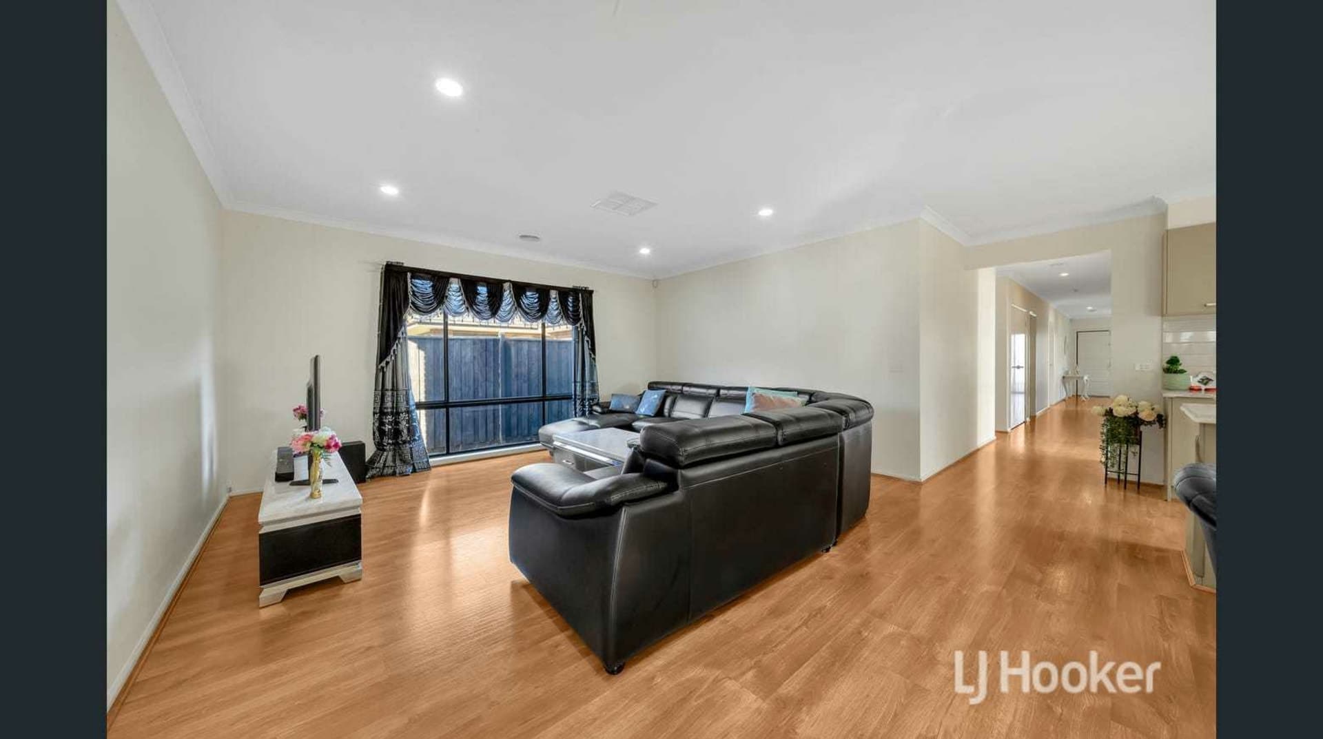 33 Mariposa Grove Cranbourne VIC, Cranbourne - Thumbnail 3
