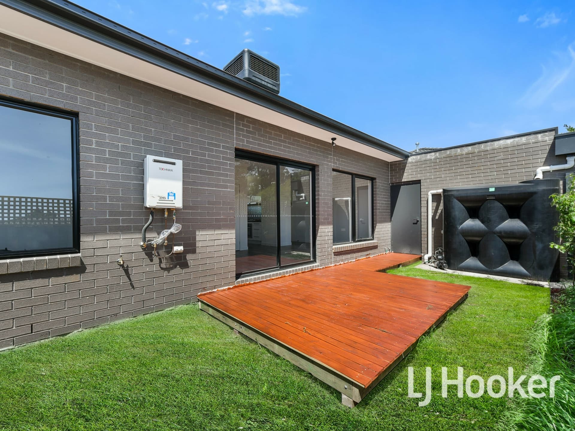 3/15 Ainsleigh Court Cranbourne VIC, Cranbourne - Image 1