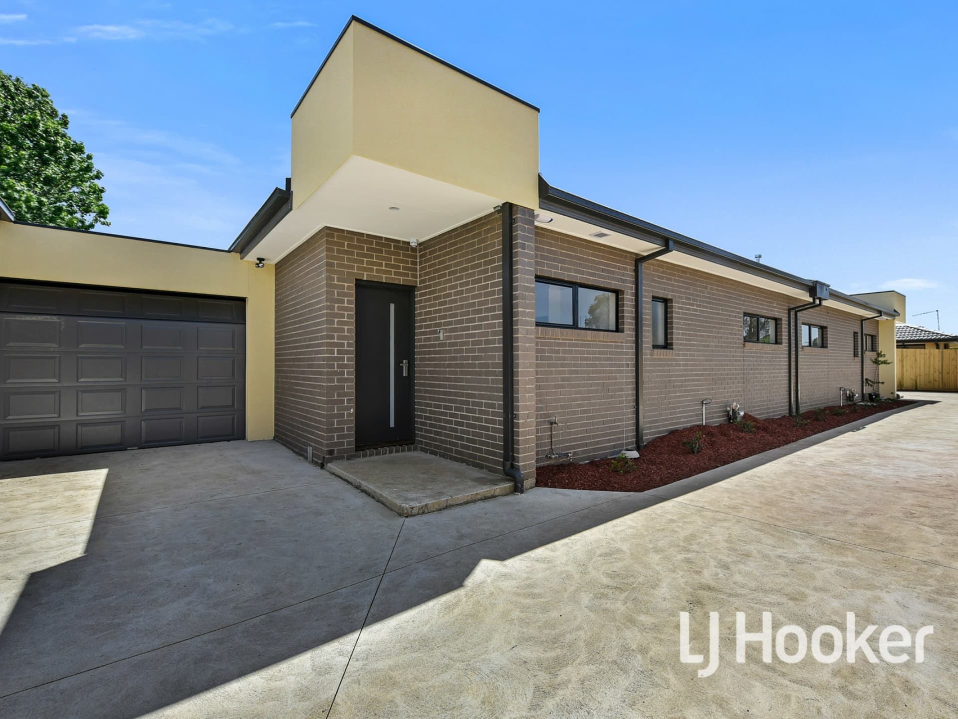 3/15 Ainsleigh Court Cranbourne VIC, Cranbourne - Thumbnail 2