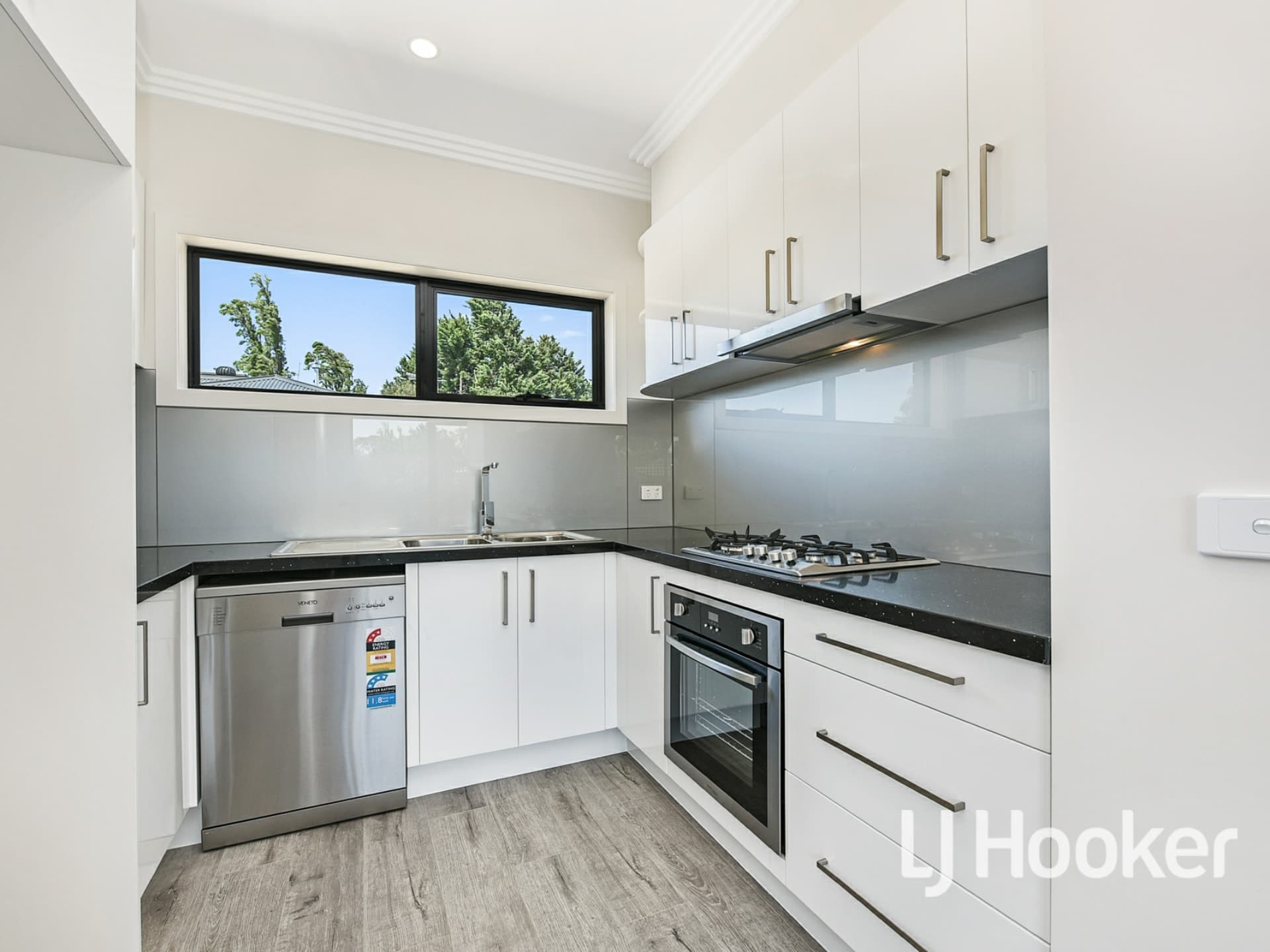 3/15 Ainsleigh Court Cranbourne VIC, Cranbourne - Thumbnail 3