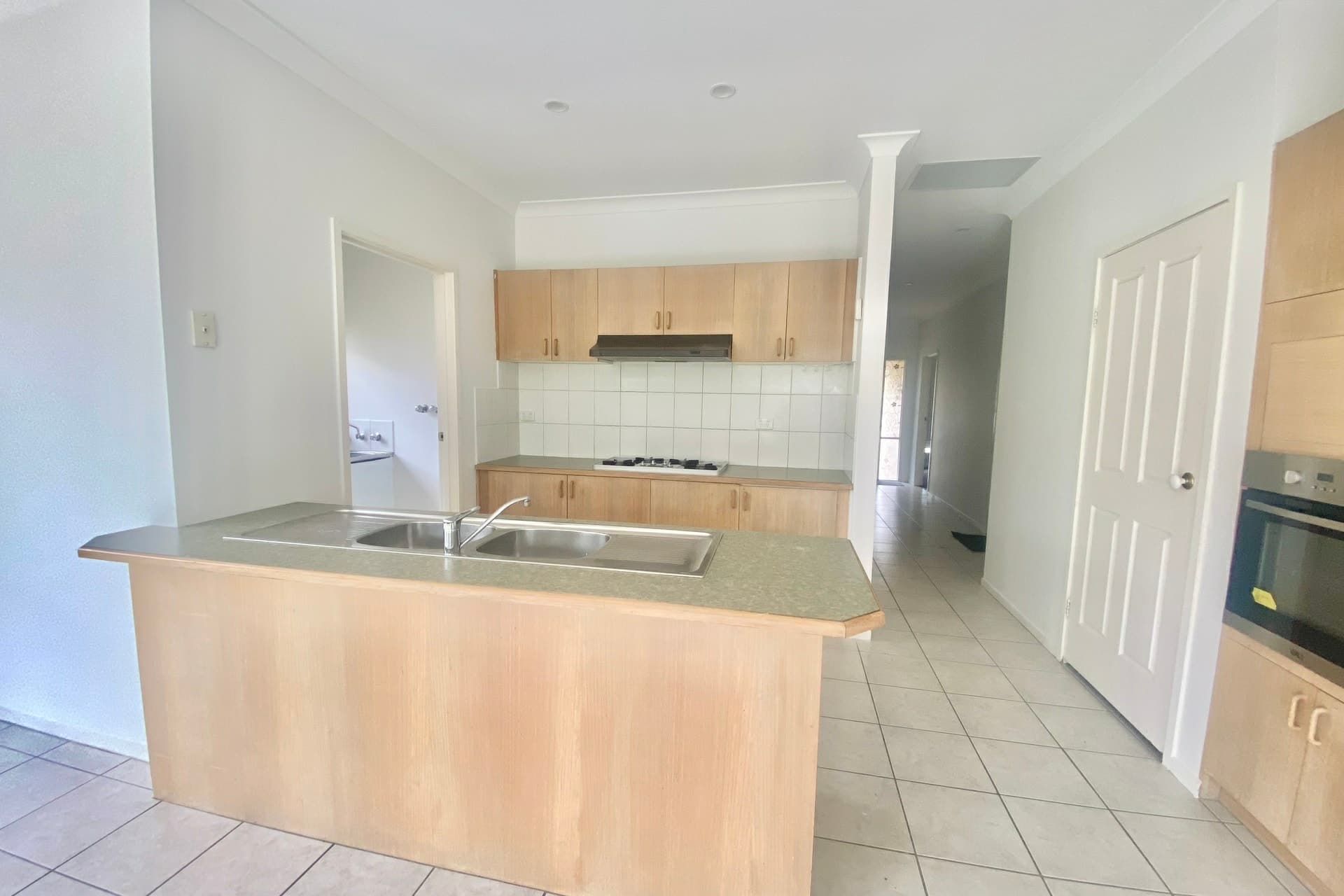 45 Kellett Street Cranbourne VIC, Cranbourne North - Thumbnail 6
