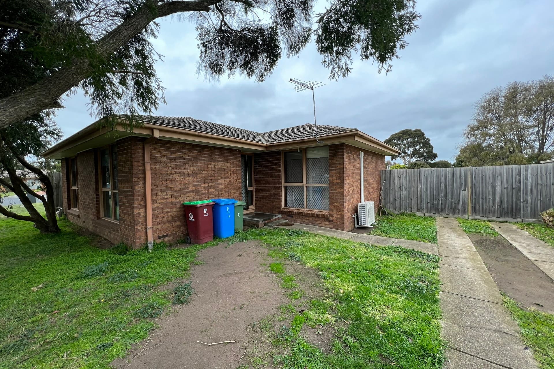 8 Martin Place Cranbourne VIC, Cranbourne - Thumbnail 2