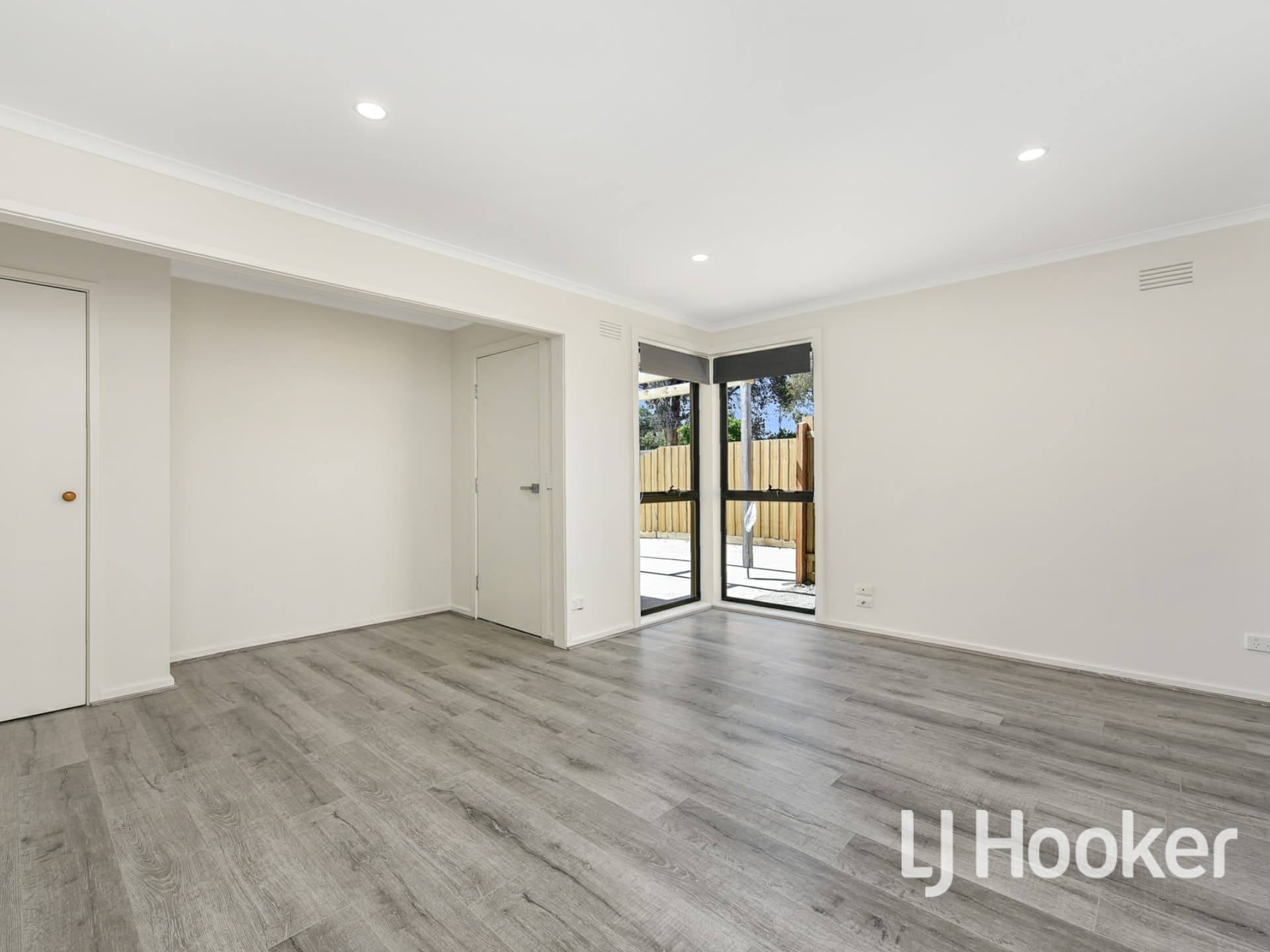 1/15 Ainsleigh Court Cranbourne VIC, Cranbourne - Thumbnail 3