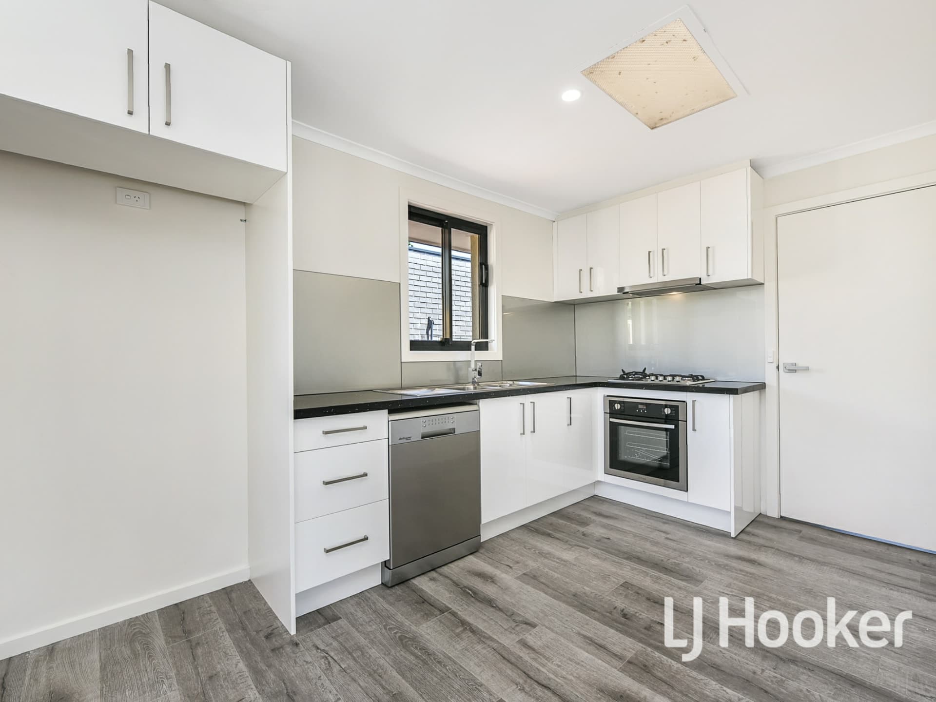 1/15 Ainsleigh Court Cranbourne VIC, Cranbourne - Thumbnail 5