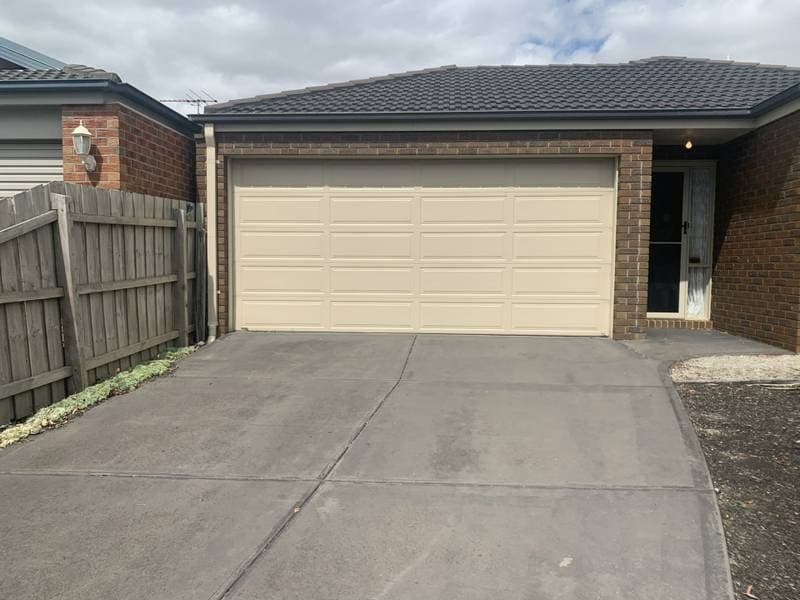 54 Bellarine Drive Cranbourne VIC, Cranbourne - Image 1