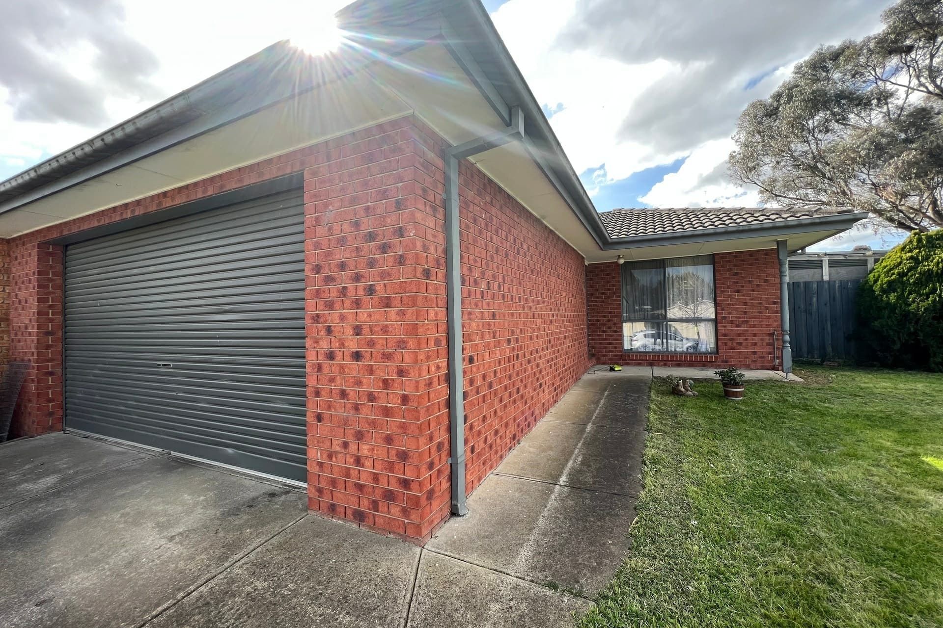 14 Alamanda Way Cranbourne VIC, Cranbourne North - Image 1