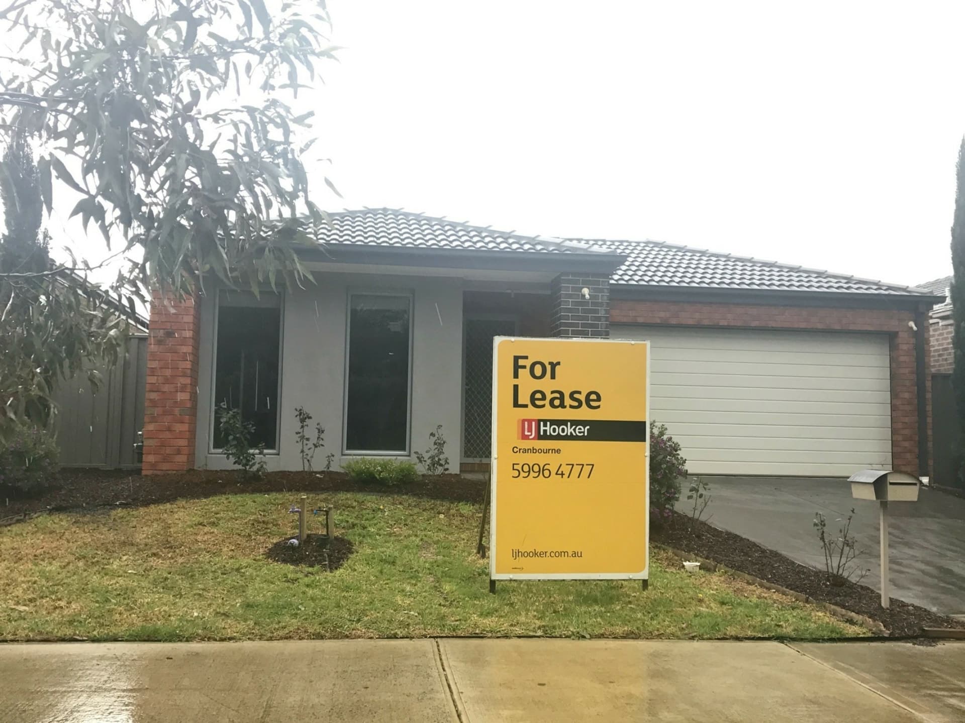 302 Casey Fields Boulevard Cranbourne VIC, Cranbourne East - Thumbnail 2