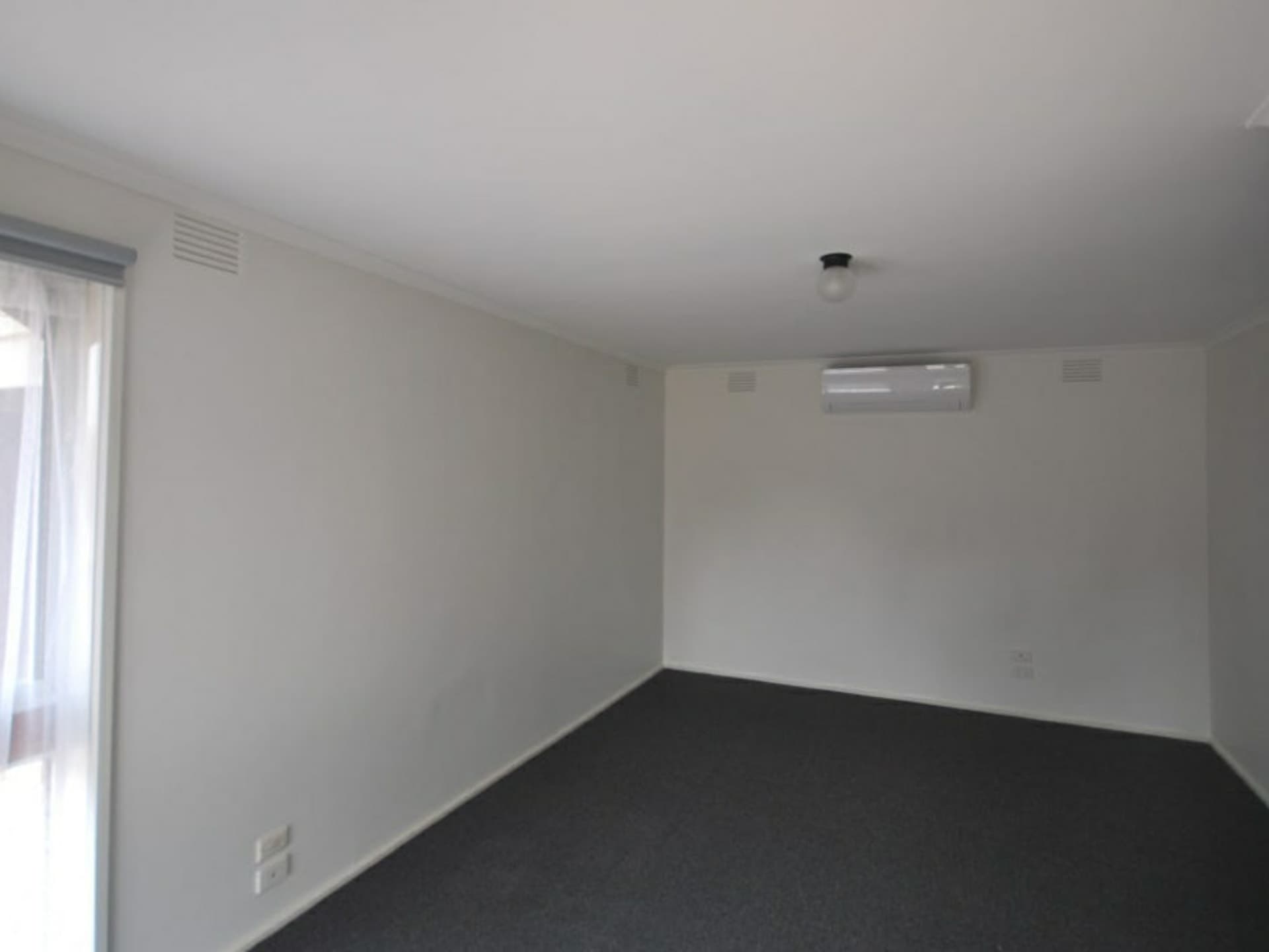 2/128 Camms Road Cranbourne VIC, Cranbourne - Thumbnail 5