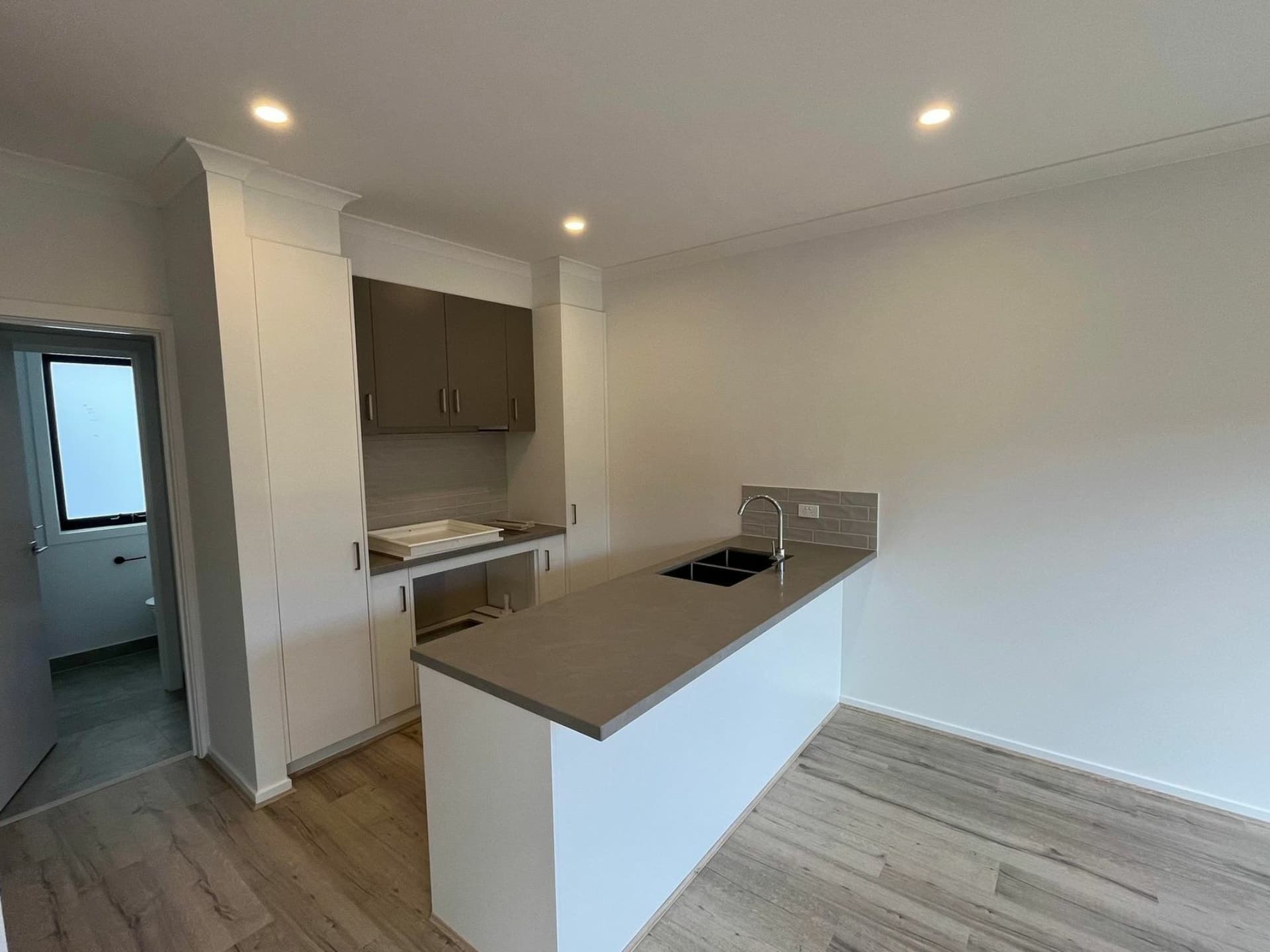 1/12 Brunt Street Cranbourne VIC, Cranbourne - Thumbnail 4