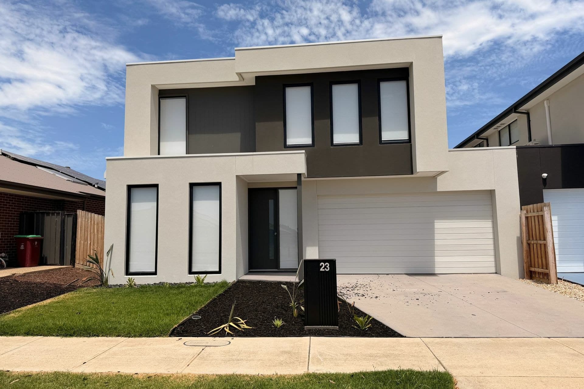 23 Dream Avenue Cranbourne East VIC, Cranbourne East - Thumbnail 2