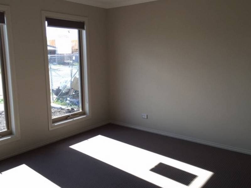 45 Elmslie drive Cranbourne East VIC, Cranbourne East - Thumbnail 5