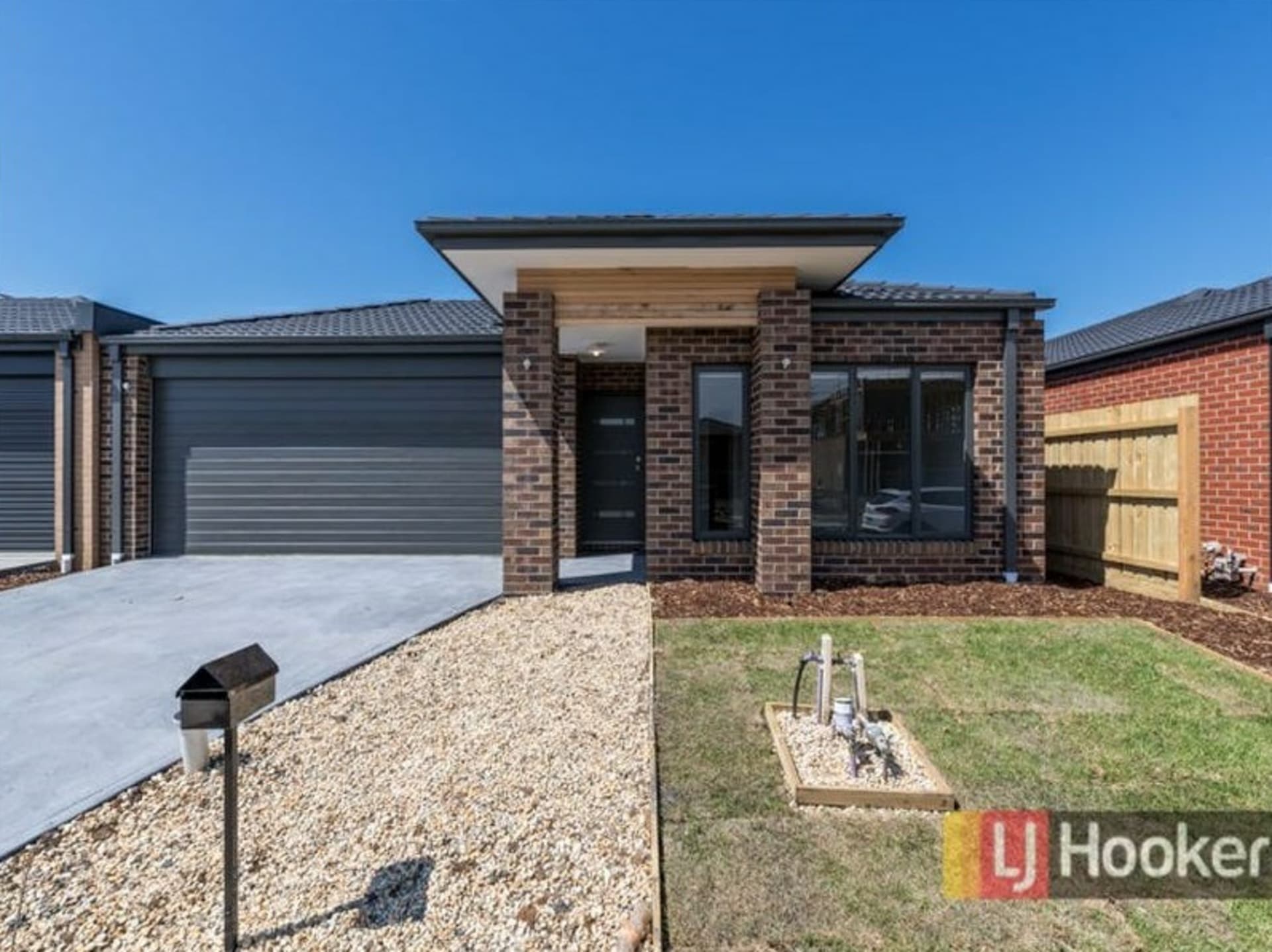 18 Chevrolet Road Cranbourne East VIC, Cranbourne East - Thumbnail 2