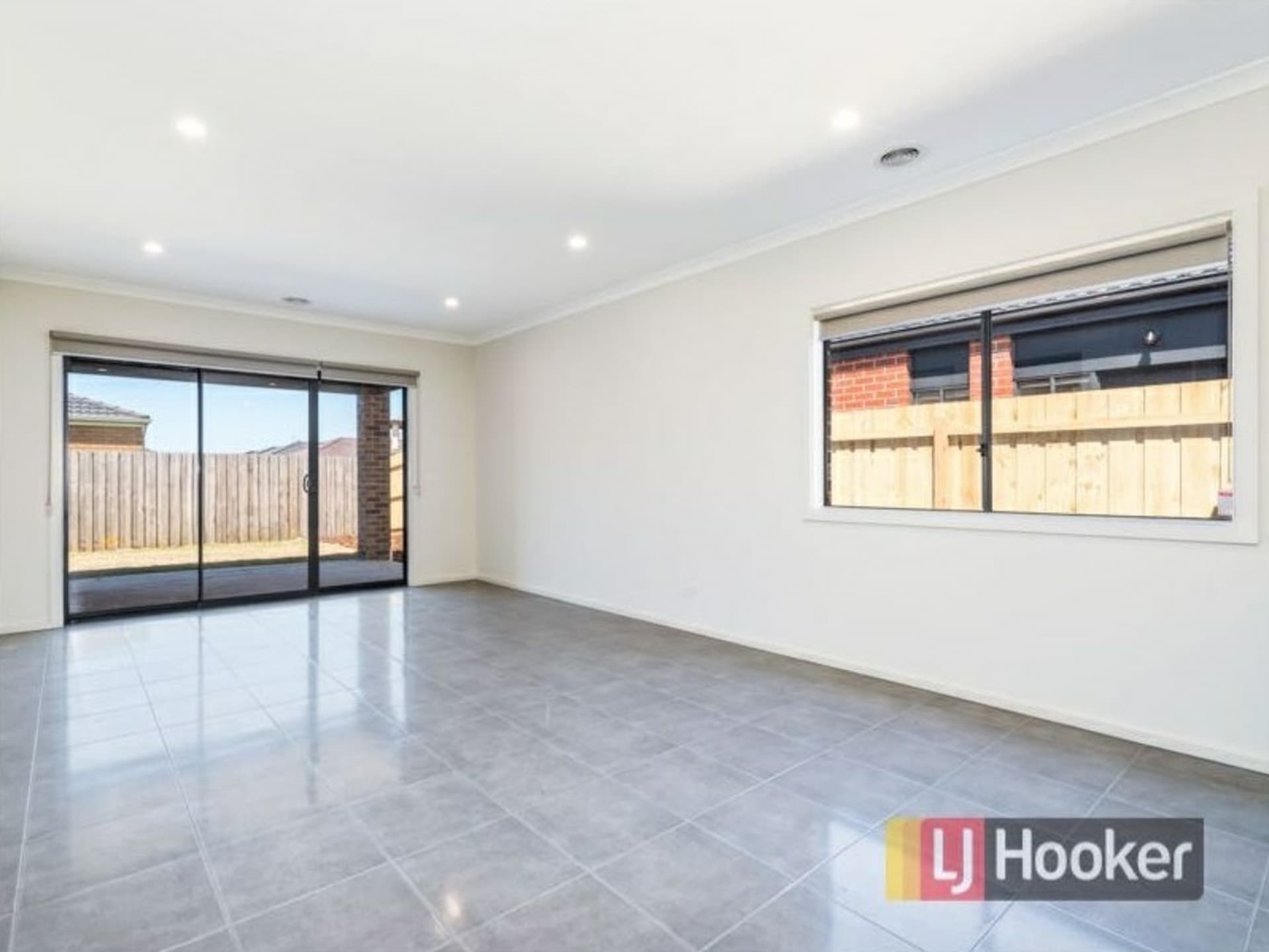 18 Chevrolet Road Cranbourne East VIC, Cranbourne East - Thumbnail 3