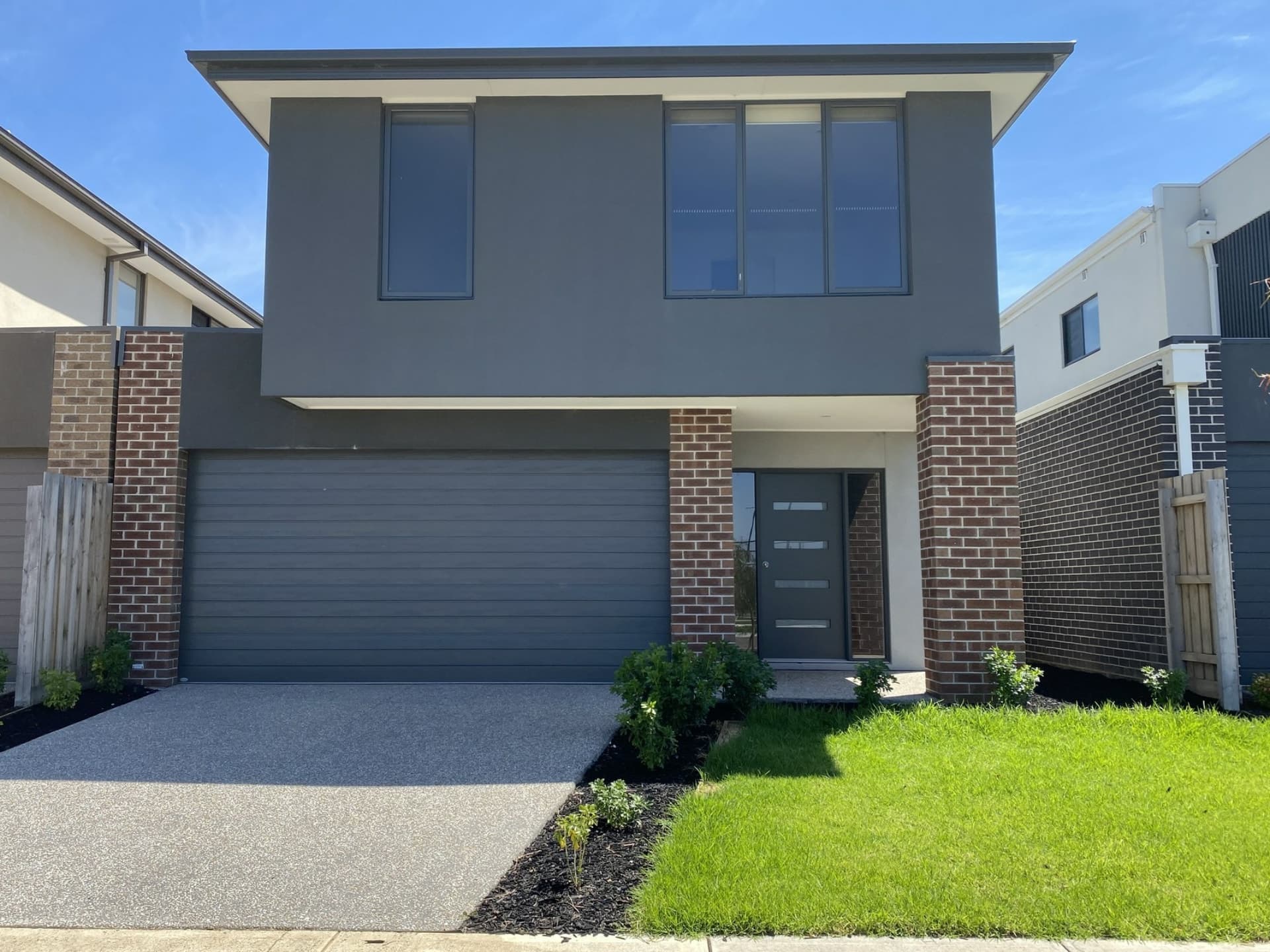 5 Camaro Drive Cranbourne East VIC, Cranbourne East - Thumbnail 2