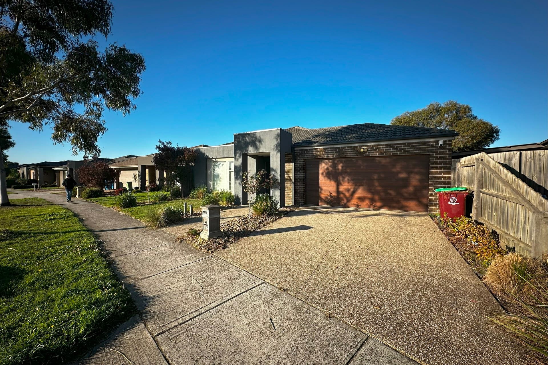 32 Heather Grove Cranbourne East VIC, Cranbourne East - Thumbnail 3