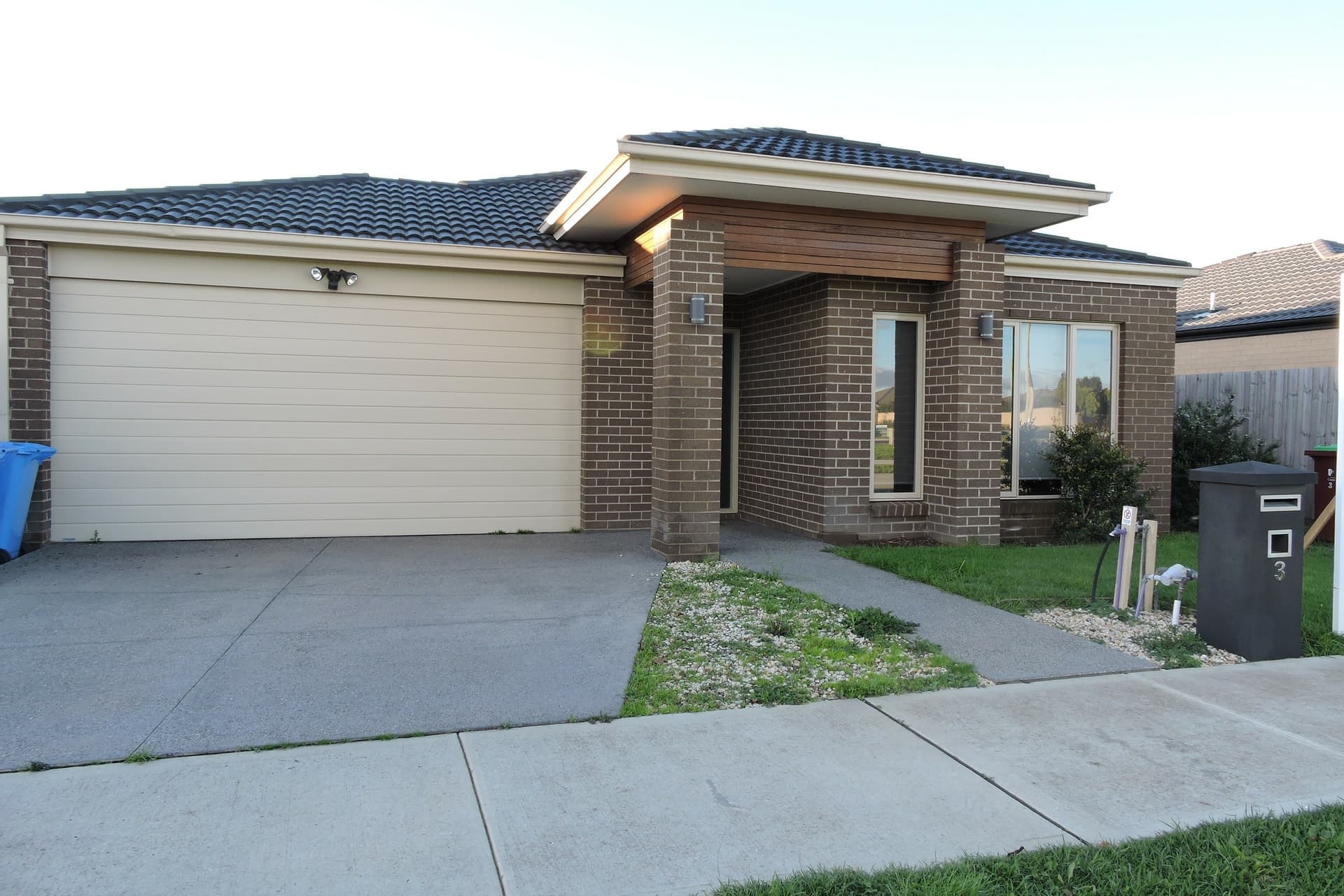 3 Dodge Terrace Cranbourne East VIC, Cranbourne East - Thumbnail 2