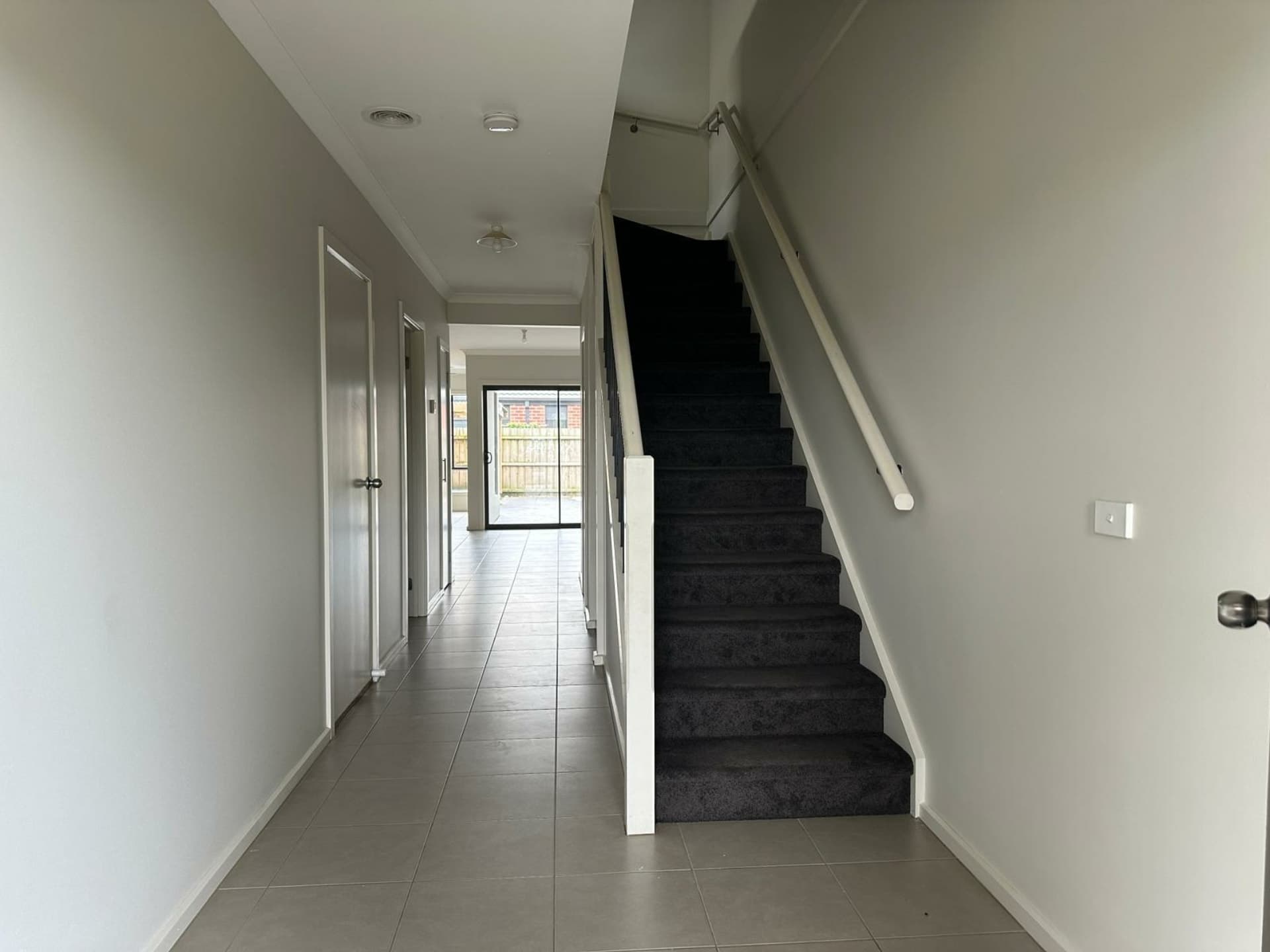 4 Aayana Street Cranbourne East VIC, Cranbourne East - Thumbnail 4