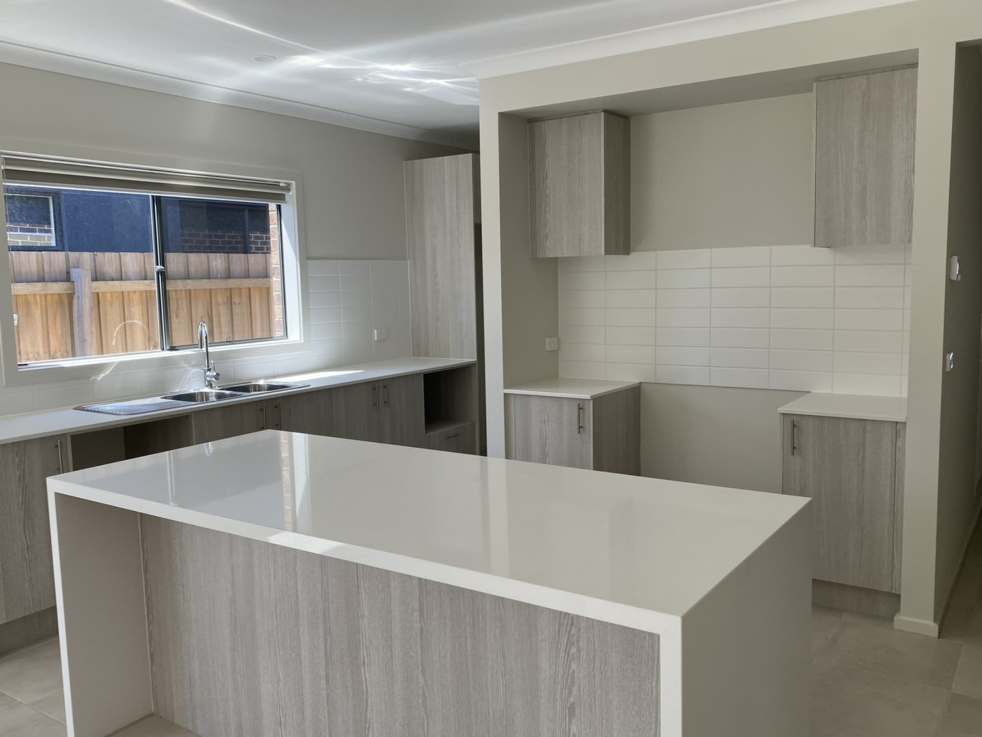 9 Camaro Drive Cranbourne East VIC, Cranbourne East - Thumbnail 4