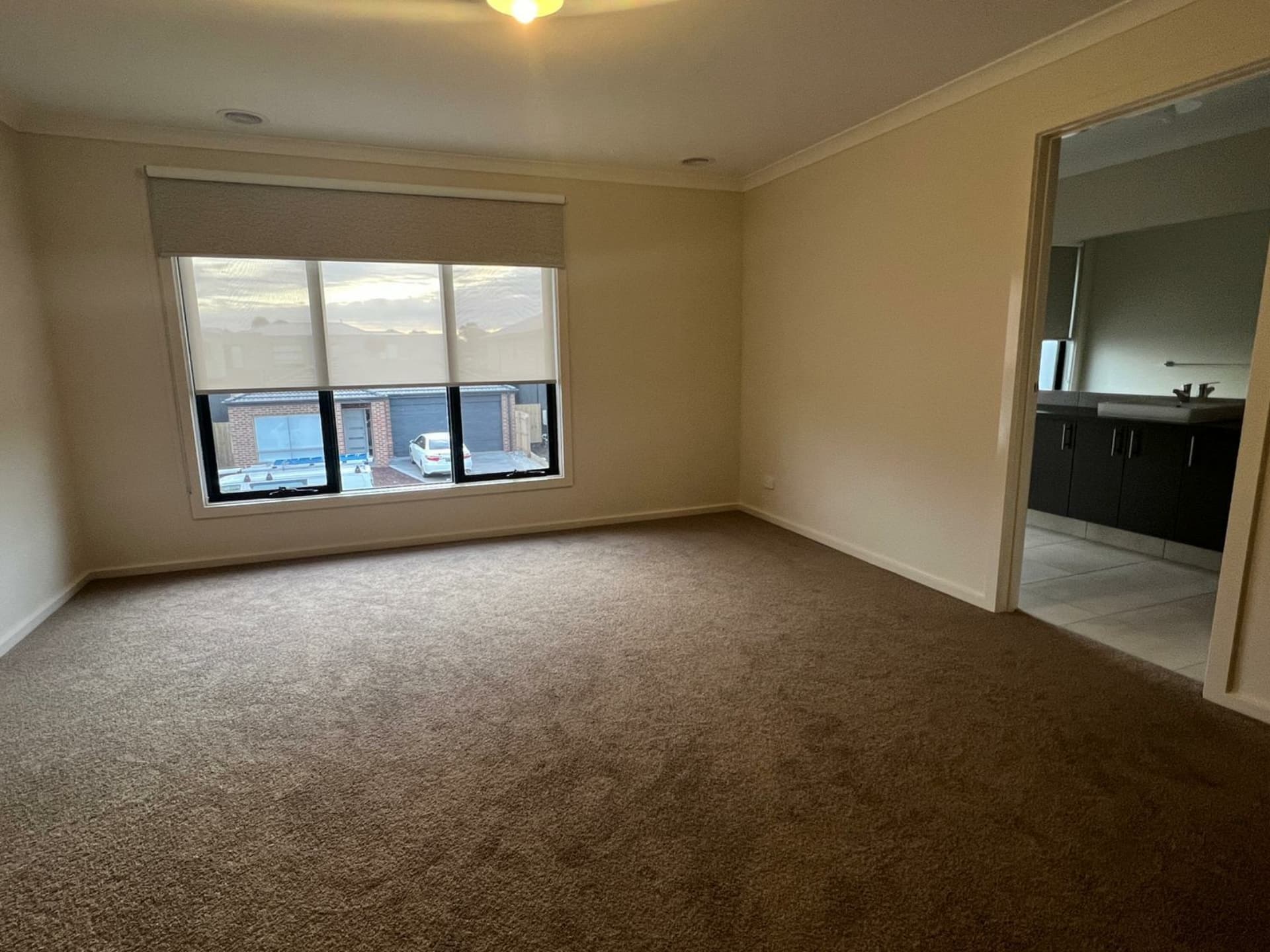4 Maserati Way Cranbourne East VIC, Cranbourne East - Thumbnail 4
