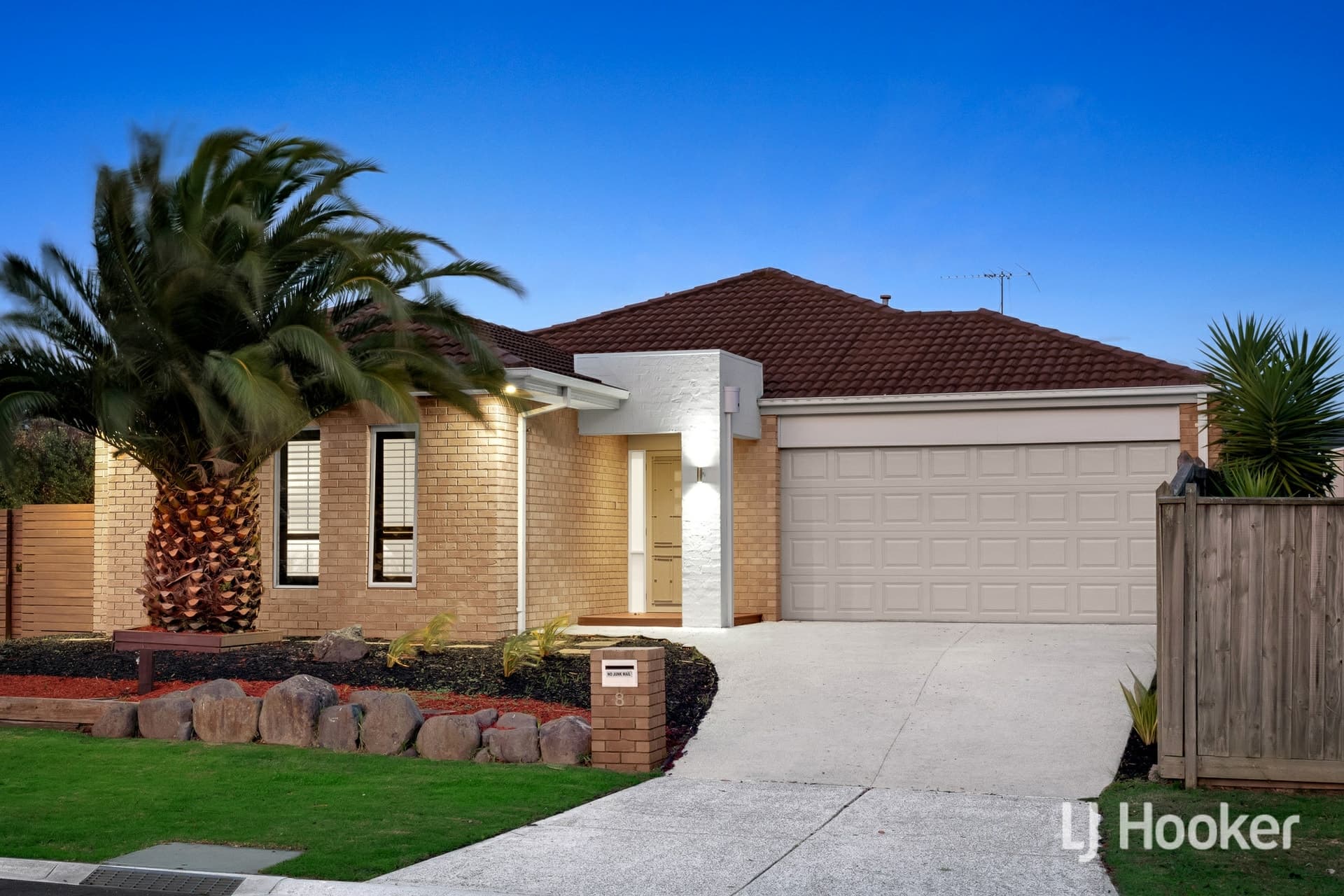 8 Suffolk Court Cranbourne North VIC, Cranbourne North - Thumbnail 3