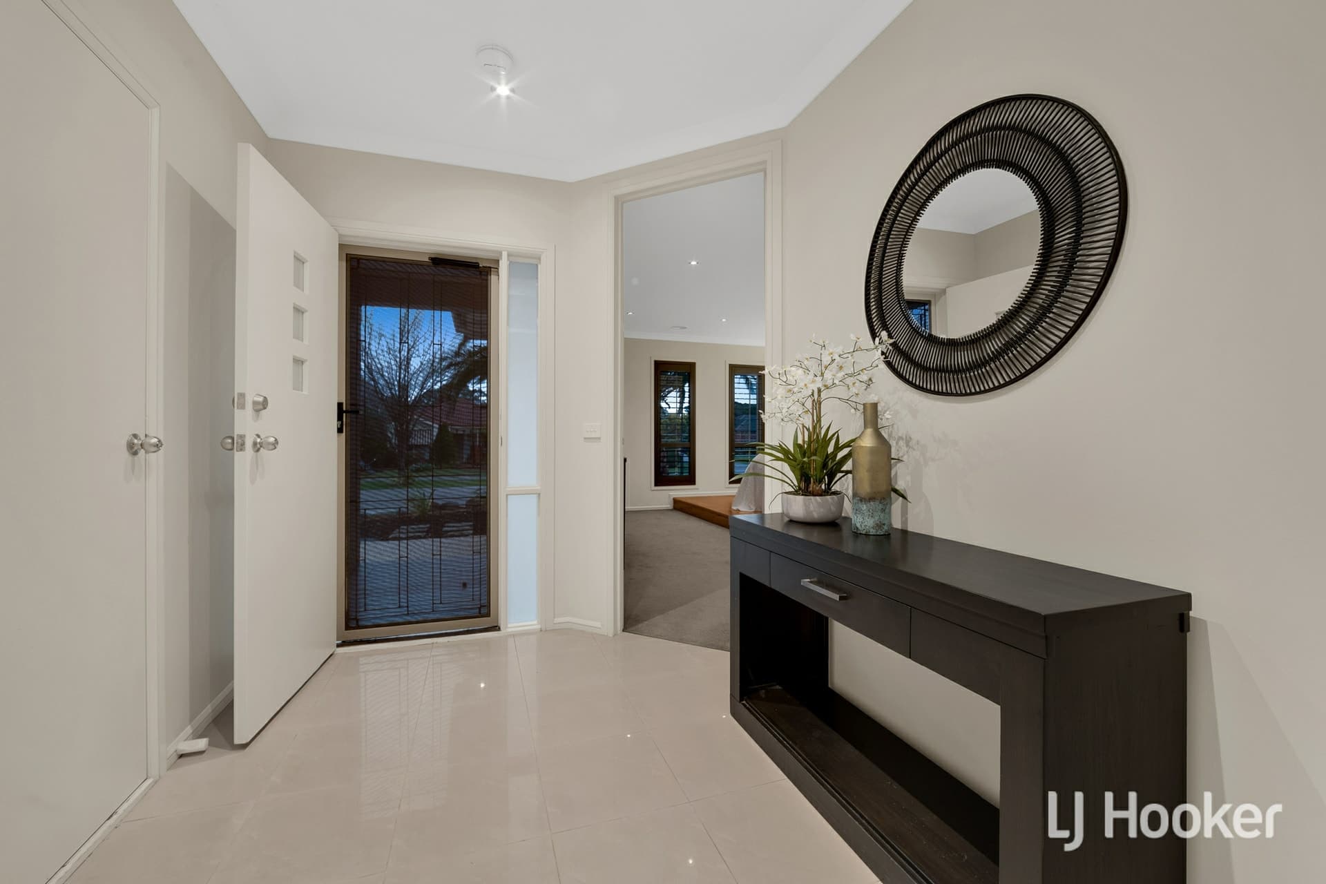 8 Suffolk Court Cranbourne North VIC, Cranbourne North - Thumbnail 4
