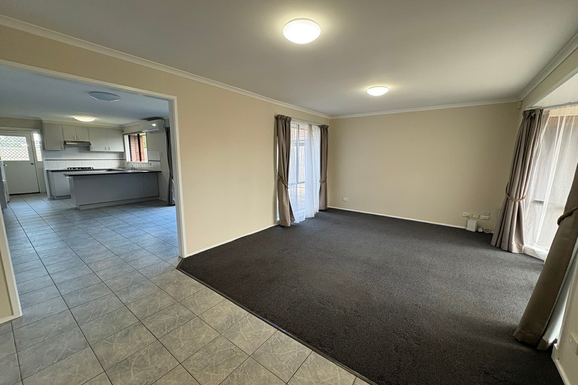 28 McGuigan Drive Cranbourne West VIC, Cranbourne West - Thumbnail 5