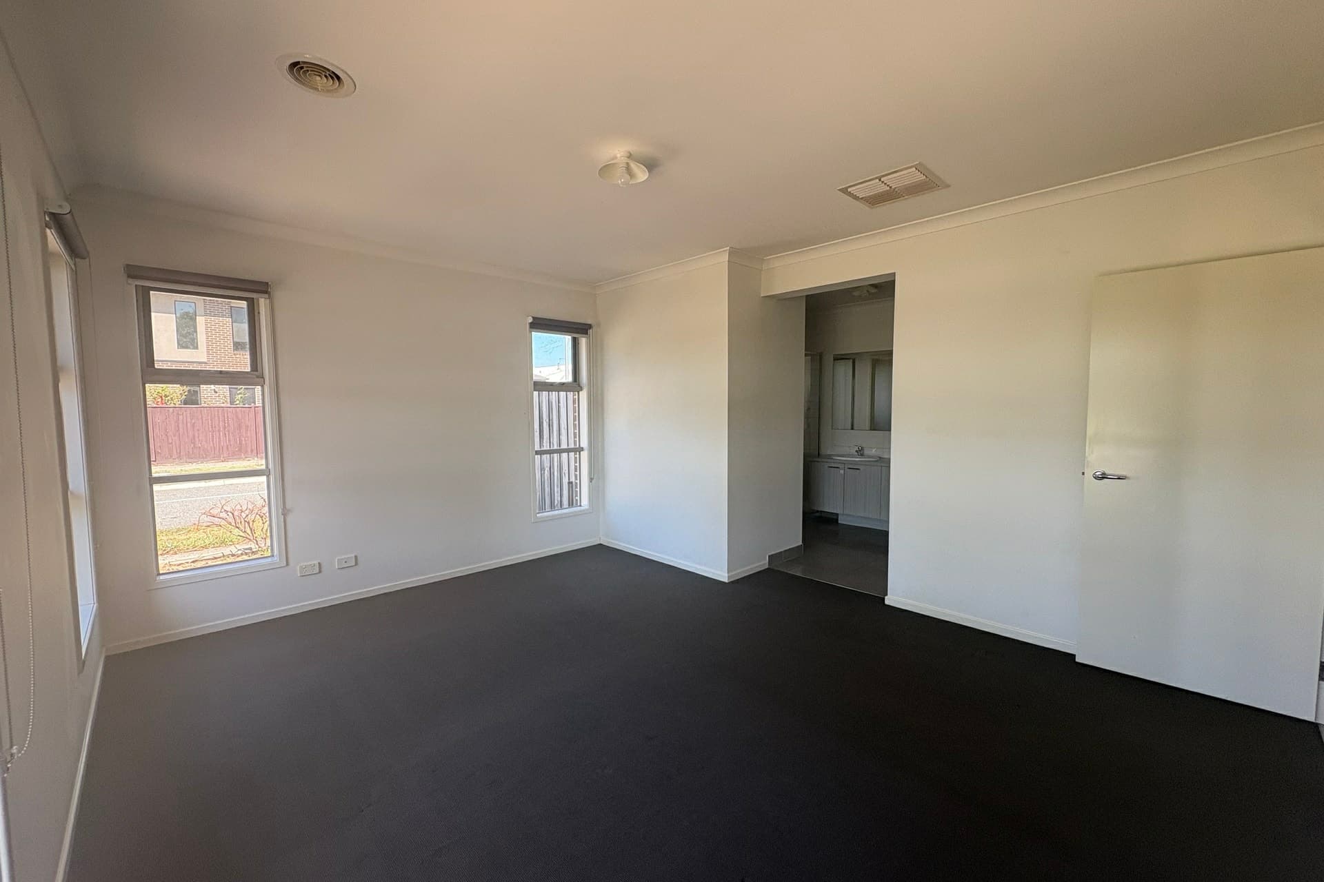 37 Copernicus Circuit Cranbourne West VIC, Cranbourne West - Thumbnail 6