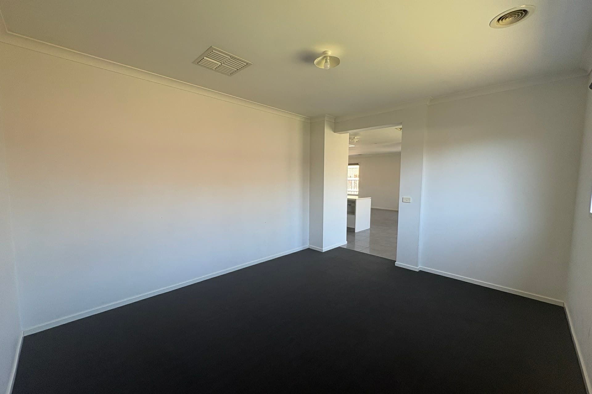 37 Copernicus Circuit Cranbourne West VIC, Cranbourne West - Thumbnail 7