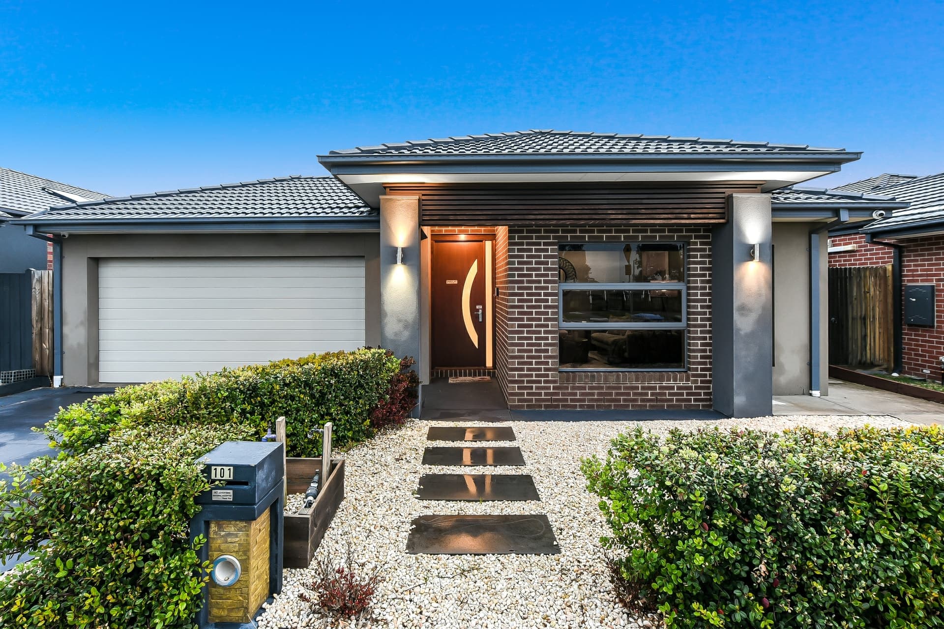 101 Everlasting Boulevard Cranbourne West VIC, Cranbourne West - Image 1