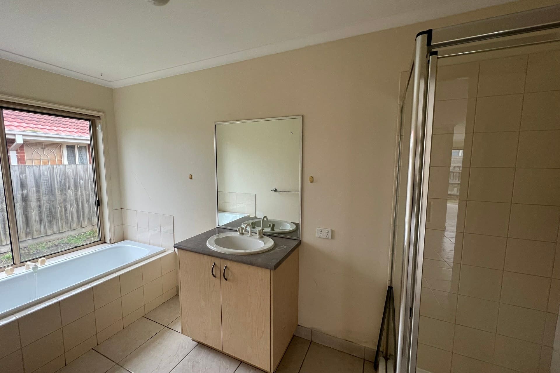 17 Fairhaven Boulevard Cranbourne West VIC, Cranbourne West - Thumbnail 3
