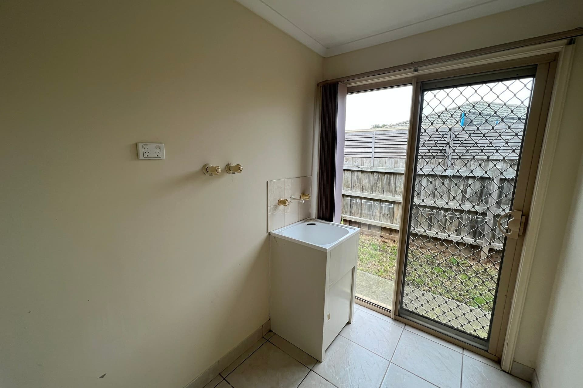 17 Fairhaven Boulevard Cranbourne West VIC, Cranbourne West - Thumbnail 4