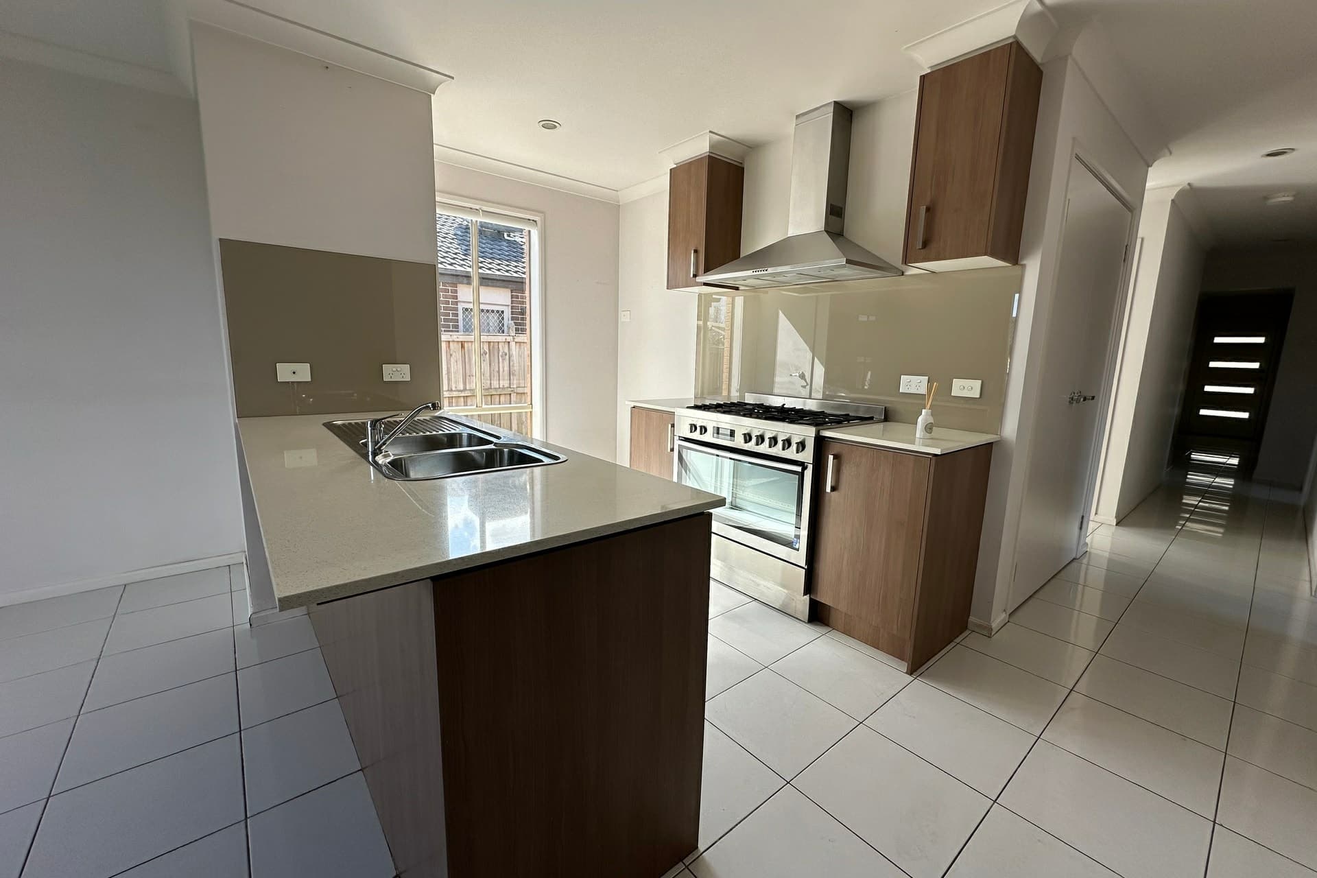 6 Red Poll Road Cranbourne West VIC, Cranbourne West - Thumbnail 6