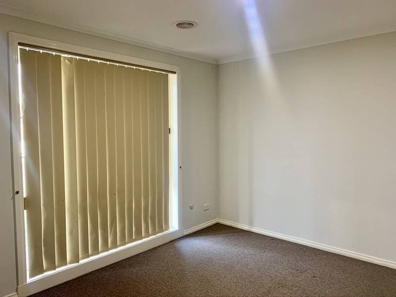 6 Jaye Place Cranbourne West VIC, Cranbourne West - Thumbnail 5