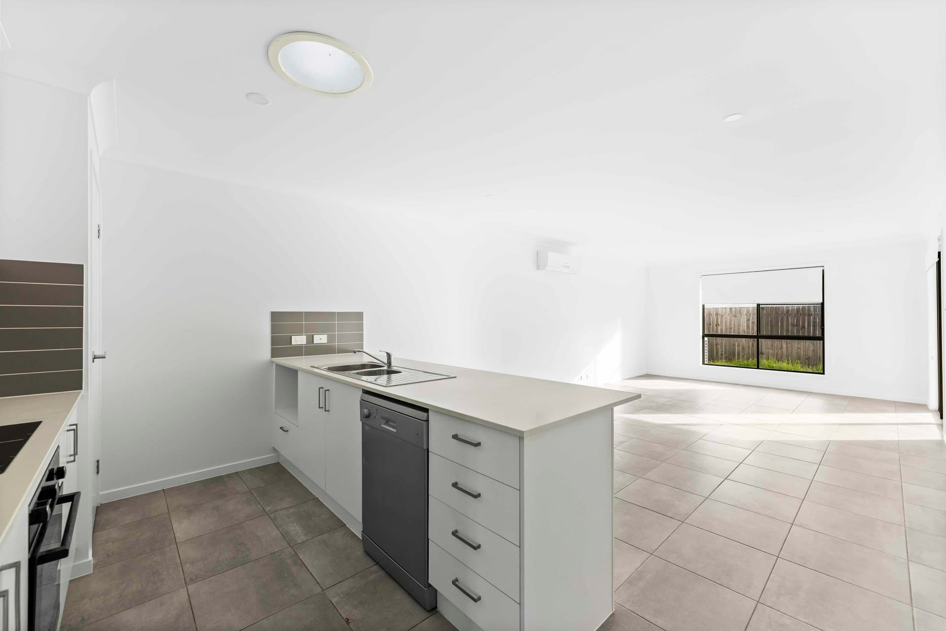 2/83 Sanctuary Drive Cranley QLD, Cranley - Thumbnail 4