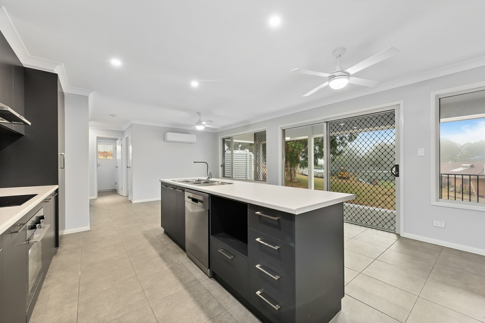 21 Alpine Court Cranley QLD, Cranley - Thumbnail 3