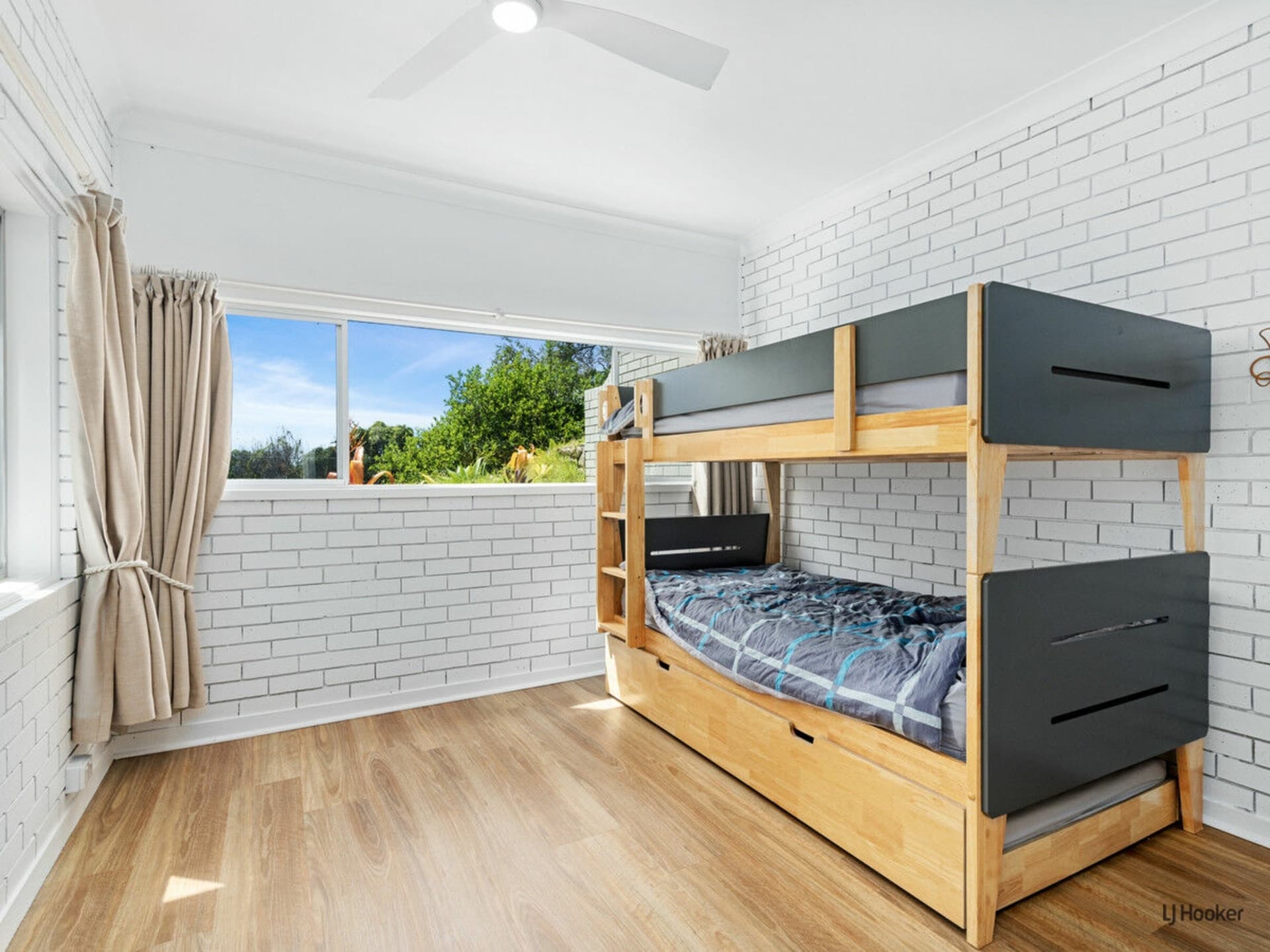 19 Murraba Street Currumbin QLD, Currumbin - Image 1