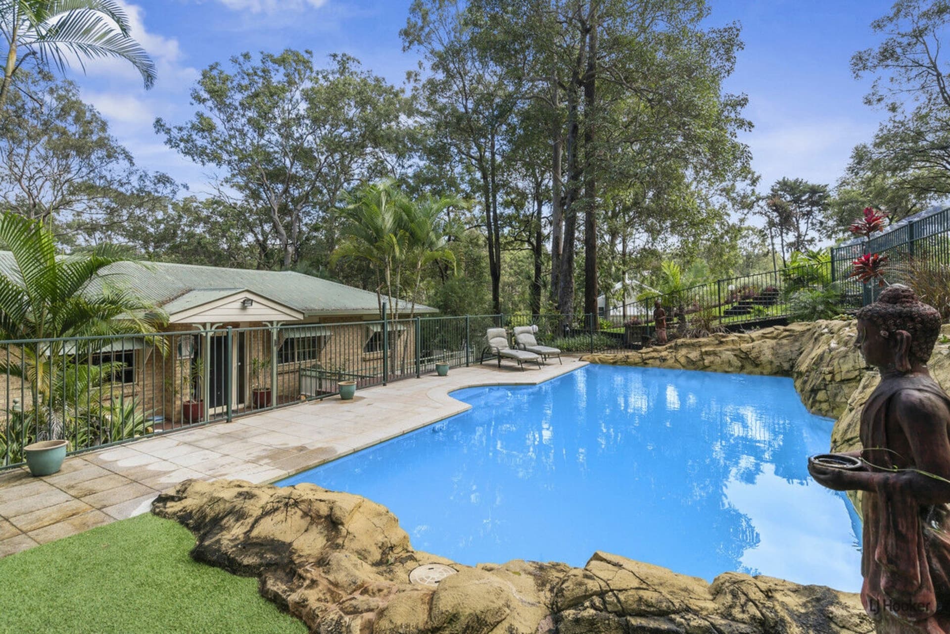 8 Raleigh Terrace Currumbin Waters QLD, Currumbin Waters - Thumbnail 2