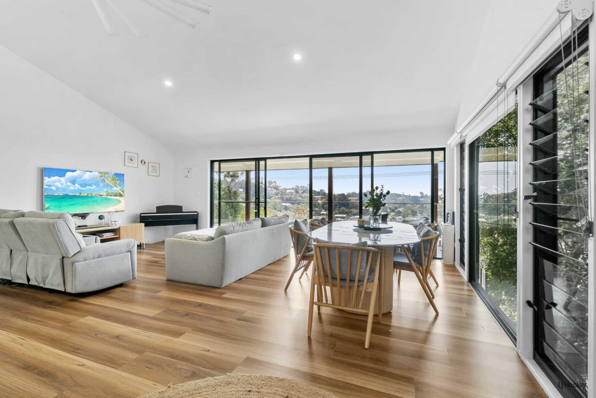 4 Aethalia Street Currumbin Waters QLD, Currumbin Waters - Thumbnail 6
