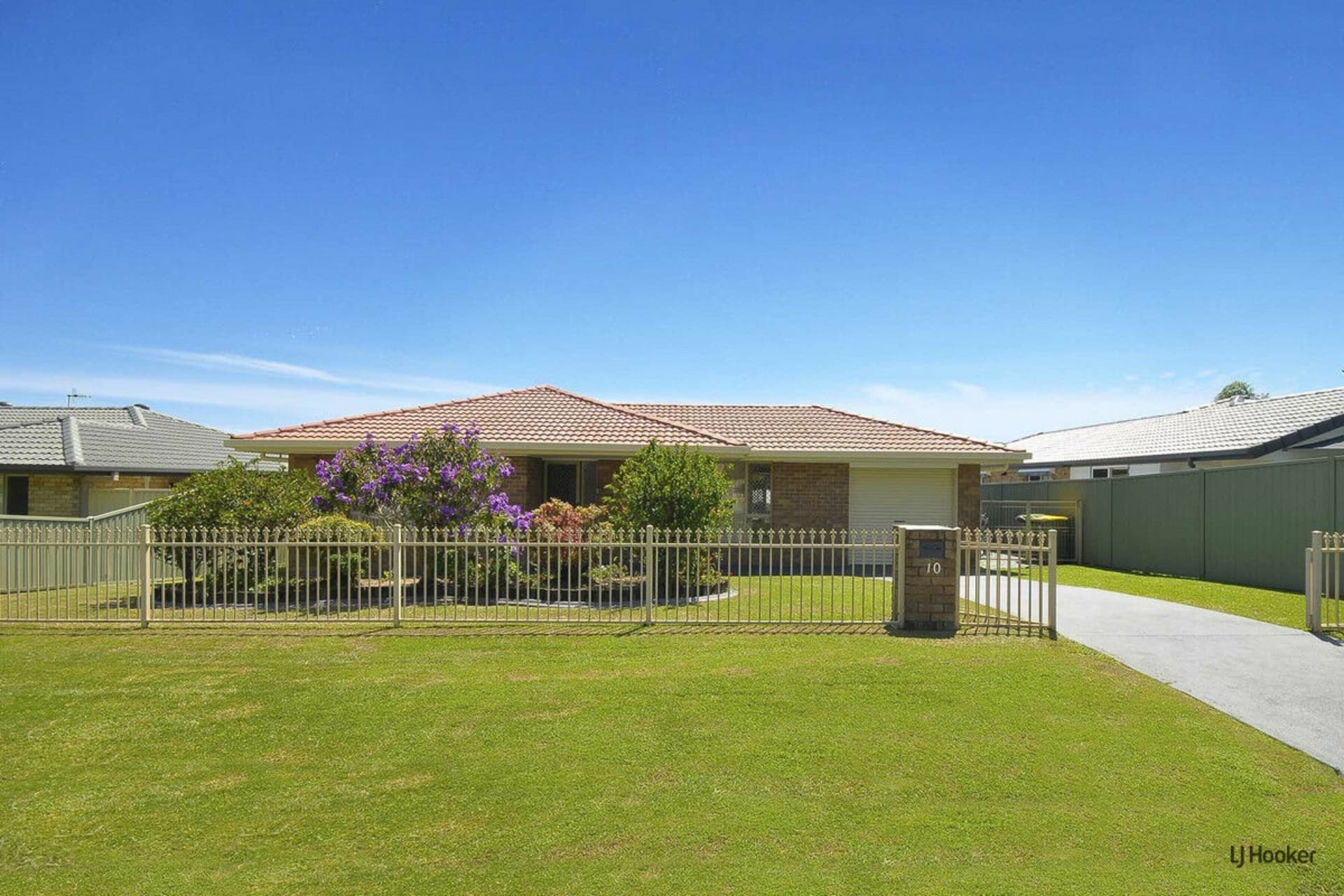 10 Bernoth Street Currumbin Waters QLD, Currumbin Waters - Image 1