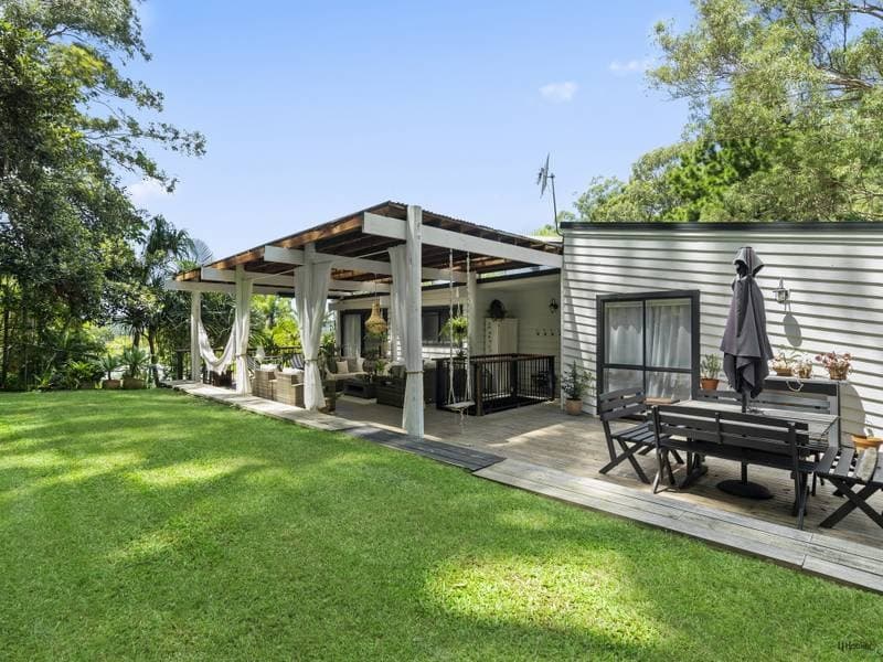 23 Bronhill Street Currumbin Waters QLD, Currumbin Waters - Thumbnail 2