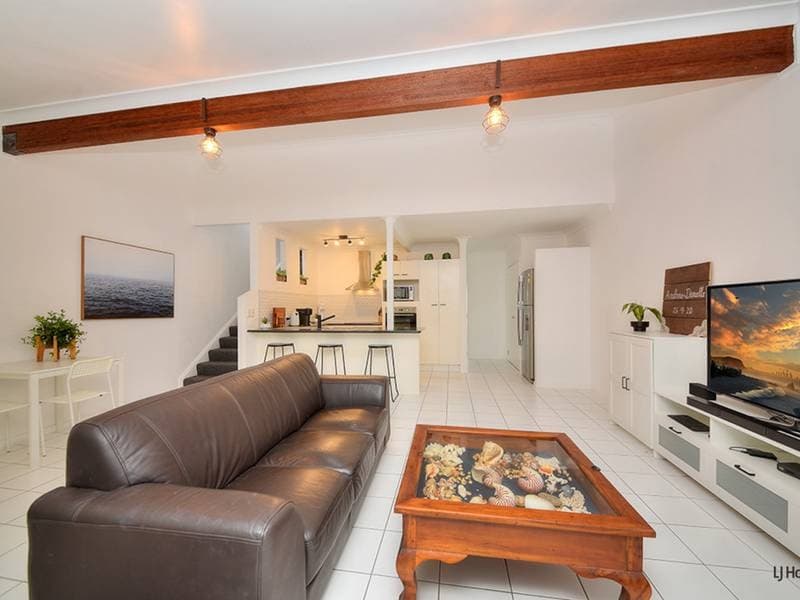 11/154 Currumbin Creek Road Currumbin Waters QLD, Currumbin Waters - Image 1