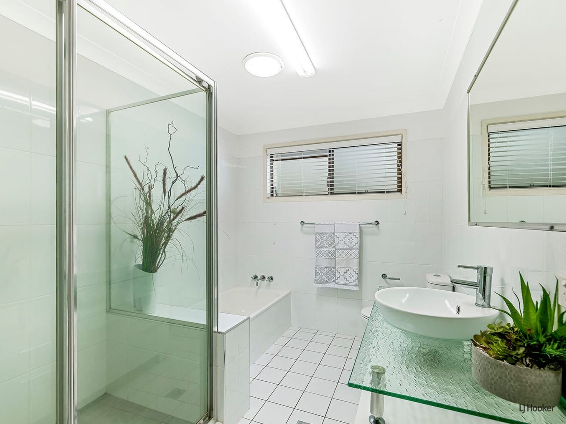 17 Karawatha Drive Currumbin Waters QLD, Currumbin Waters - Image 1