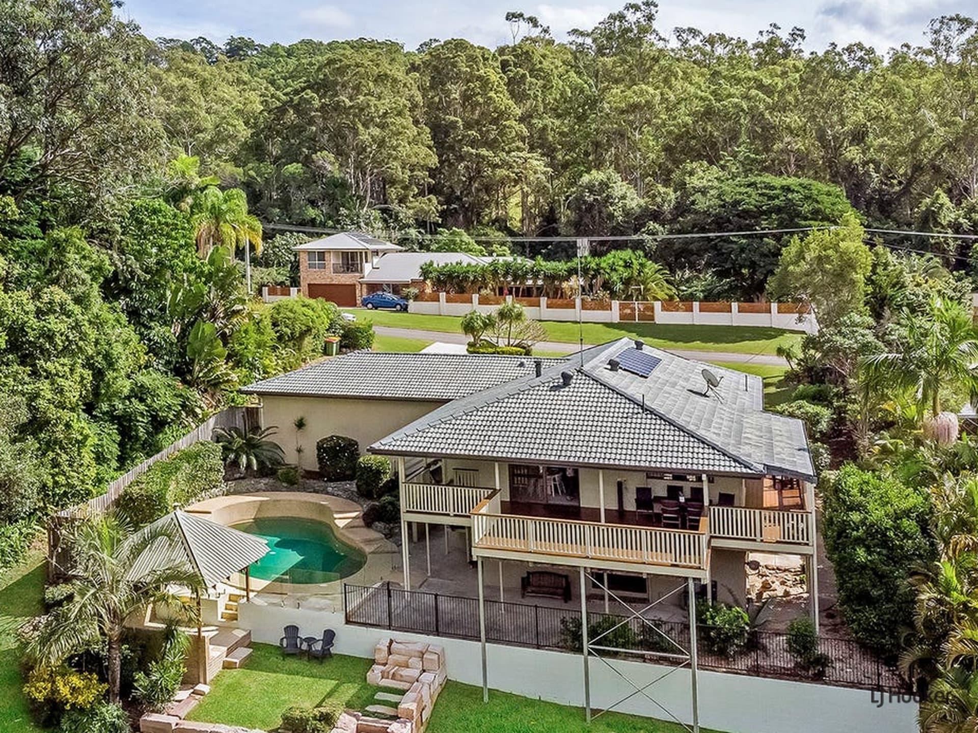 17 Karawatha Drive Currumbin Waters QLD, Currumbin Waters - Thumbnail 2