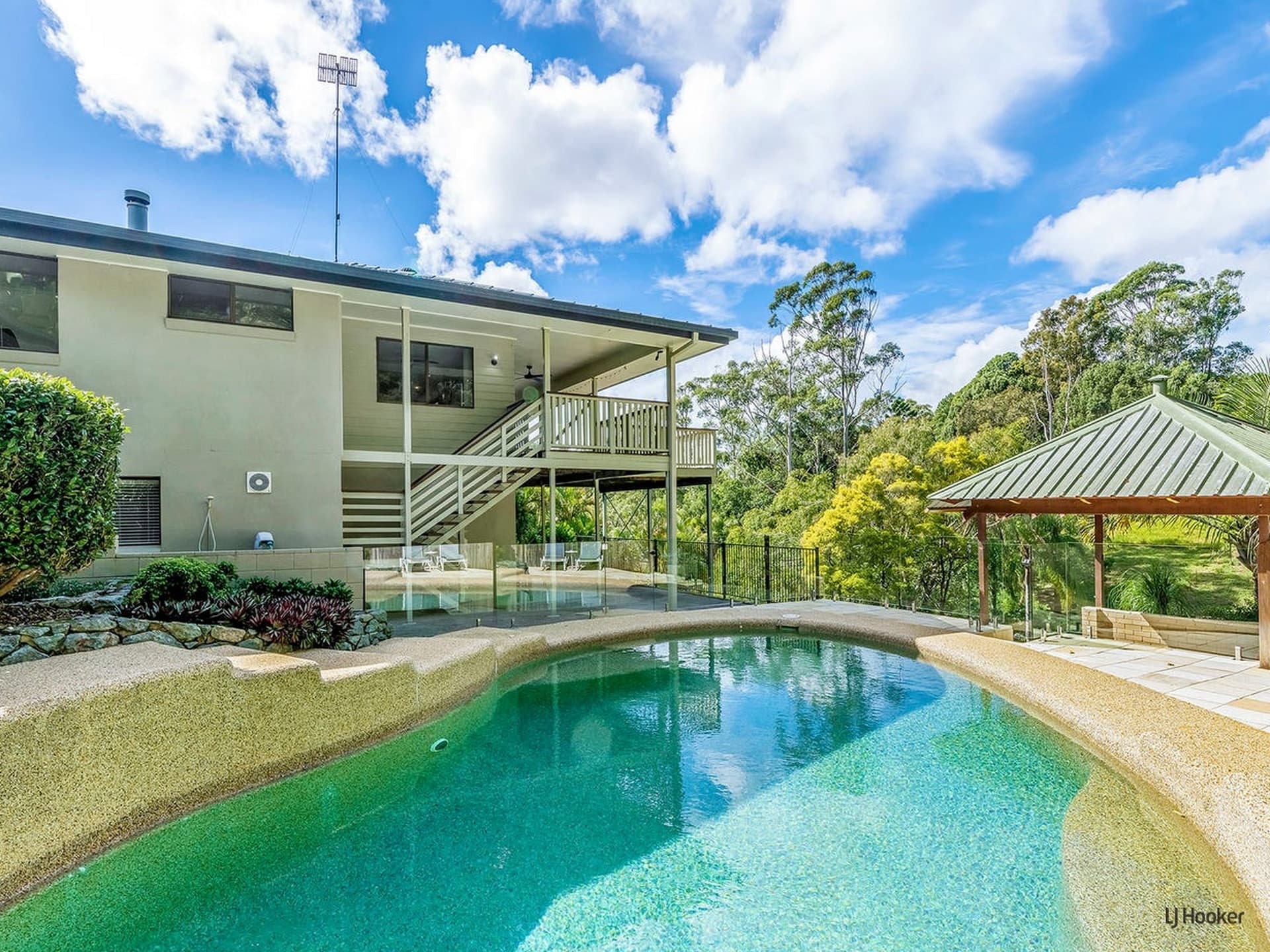 17 Karawatha Drive Currumbin Waters QLD, Currumbin Waters - Thumbnail 4