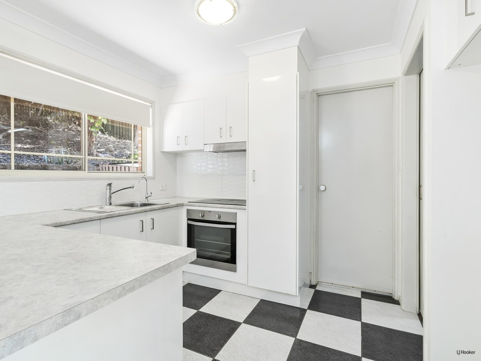 30/19 Sellin Place Currumbin Waters QLD, Currumbin Waters - Thumbnail 4
