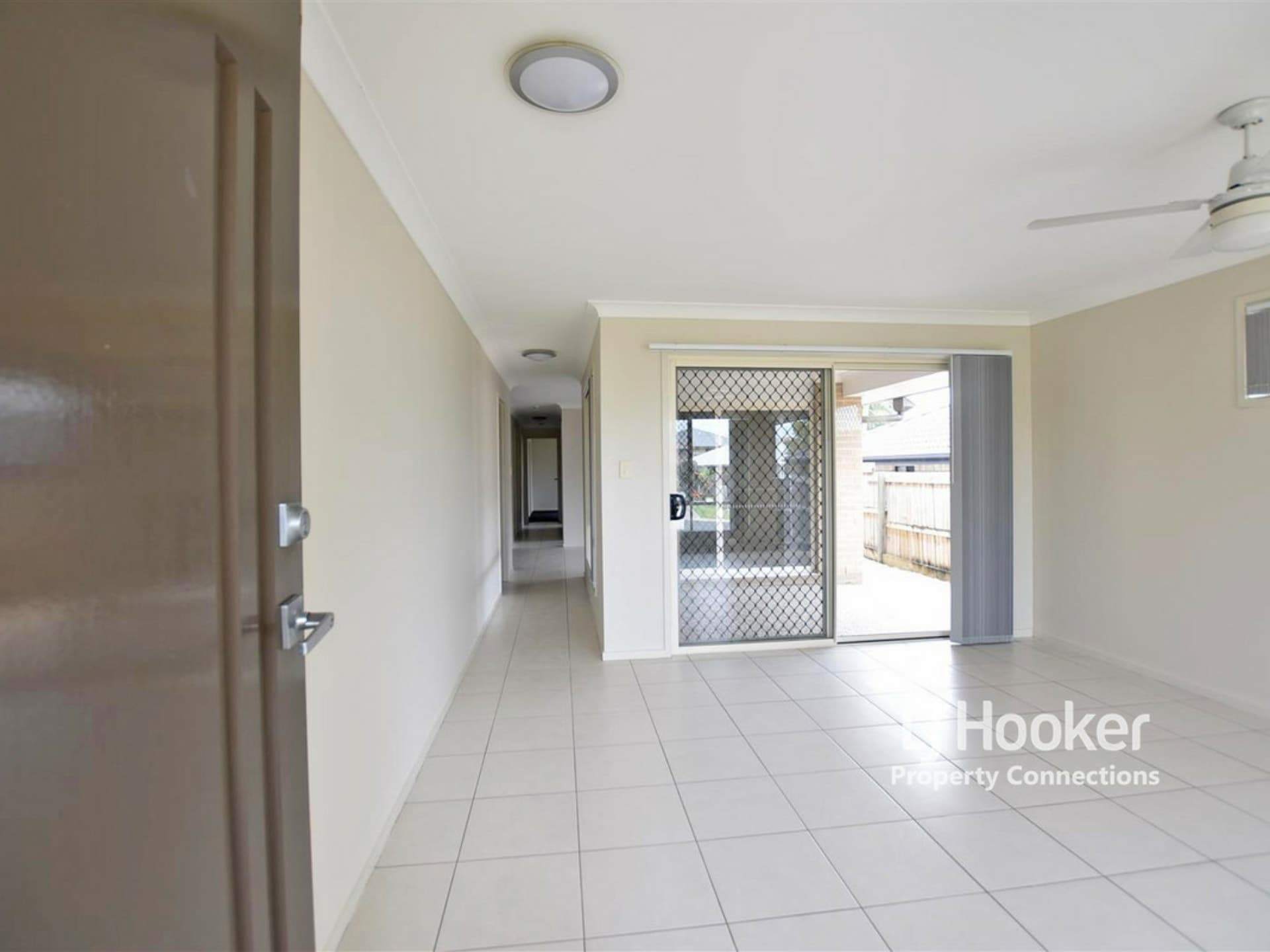 1/11 Braxlaw Crescent Dakabin QLD, Dakabin - Thumbnail 2