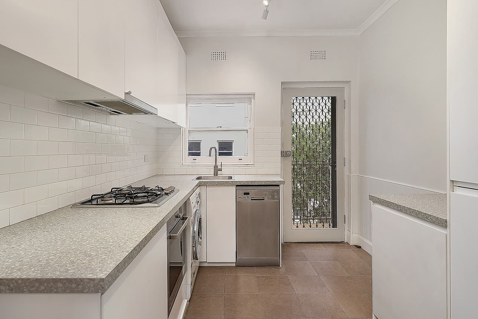 4/66  Whistler Street, Manly NSW 2095, Manly - Thumbnail 2