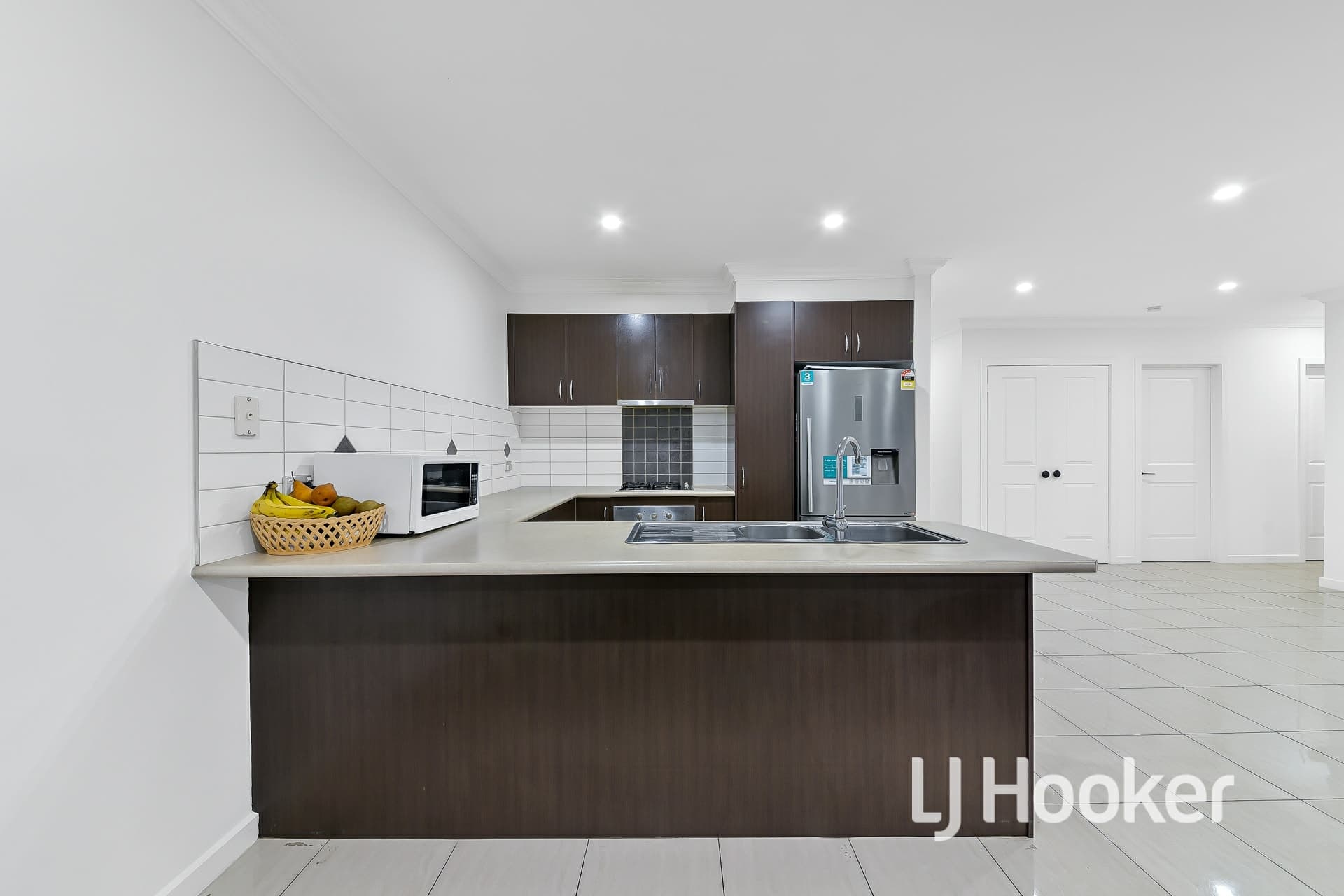3/2 Canberra Avenue Dandenong VIC, Dandenong - Thumbnail 6