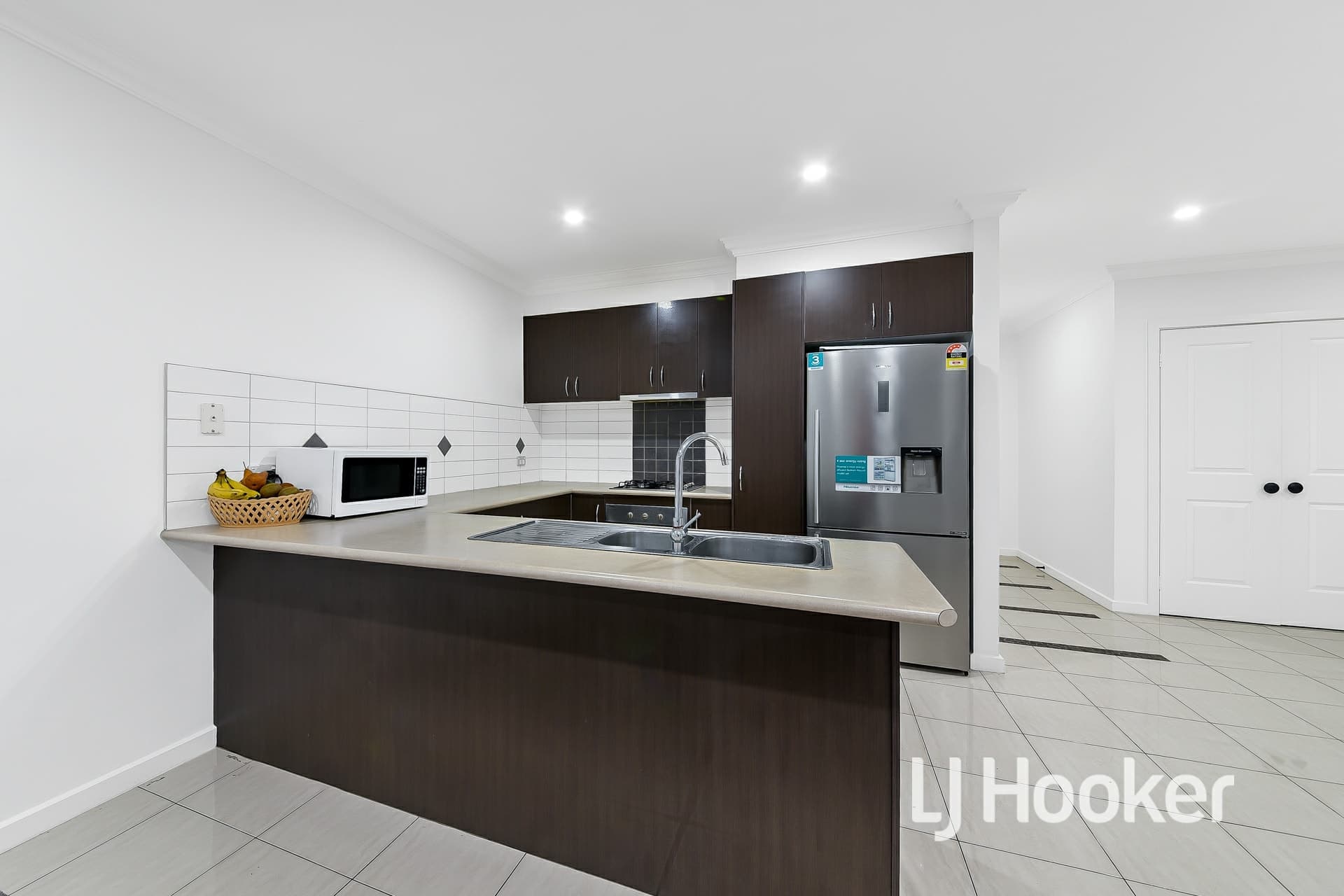 3/2 Canberra Avenue Dandenong VIC, Dandenong - Thumbnail 7